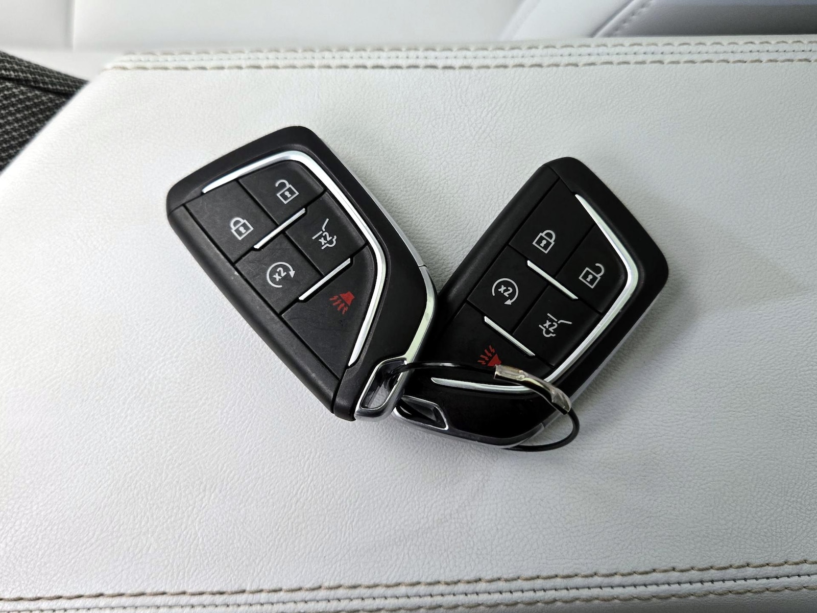 2025 Cadillac OPTIQ Sport 1 - Photo 25