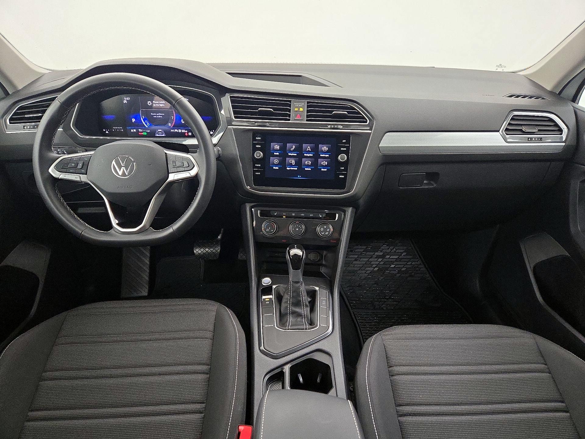 Thumbnail: 2024 Volkswagen Tiguan - 9