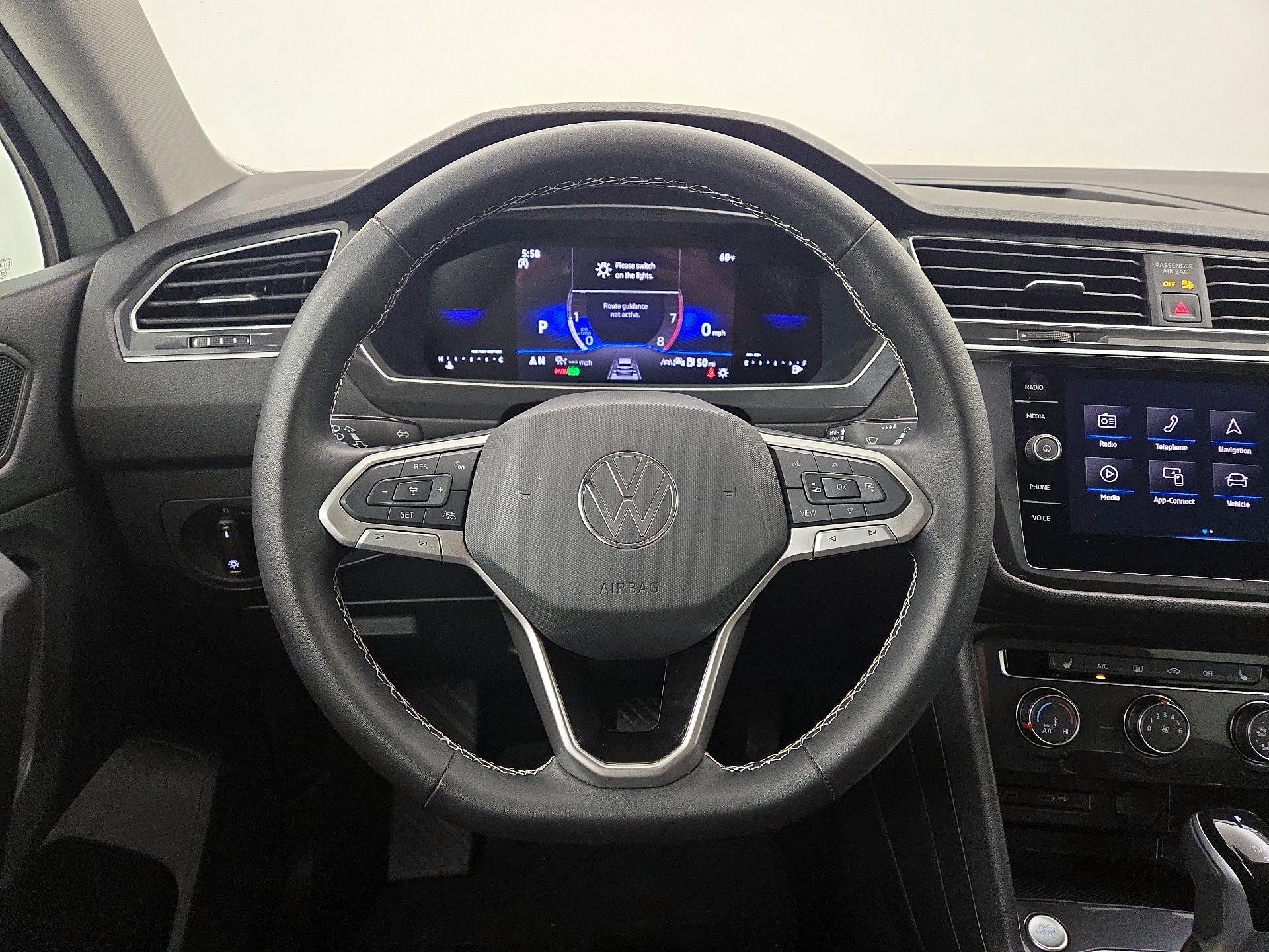 Thumbnail: 2024 Volkswagen Tiguan - 10