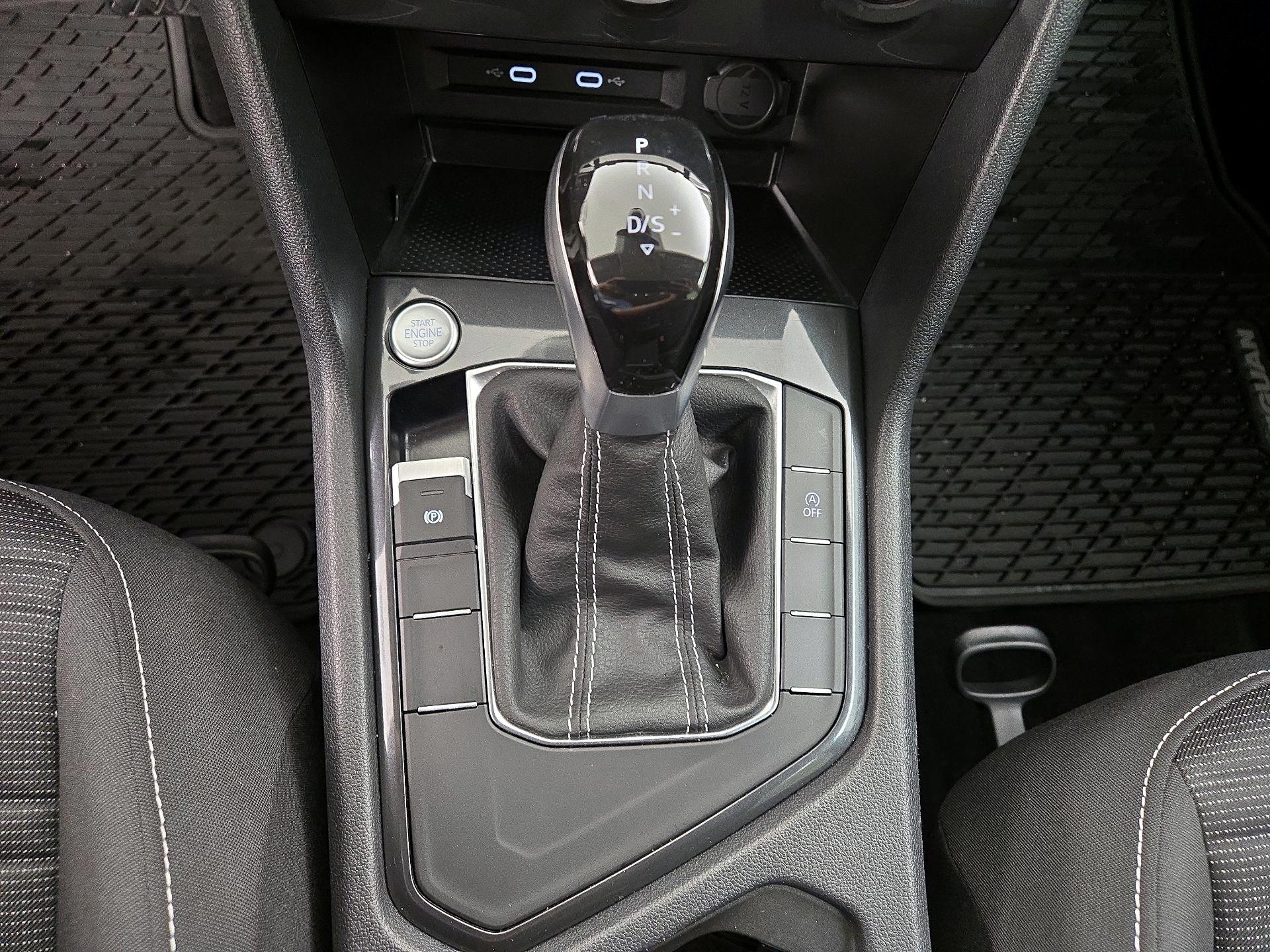 Thumbnail: 2024 Volkswagen Tiguan - 17