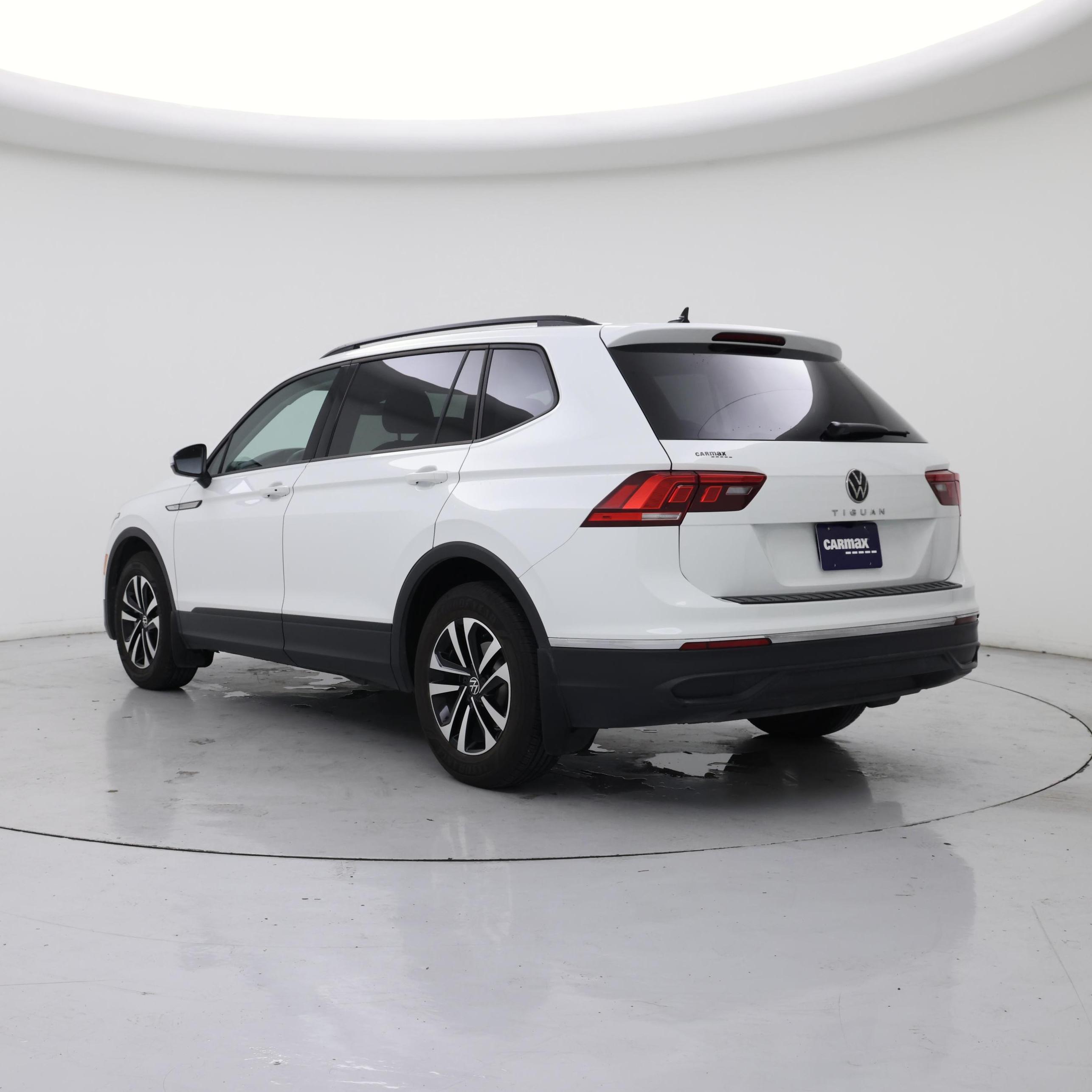 Thumbnail: 2024 Volkswagen Tiguan - 2