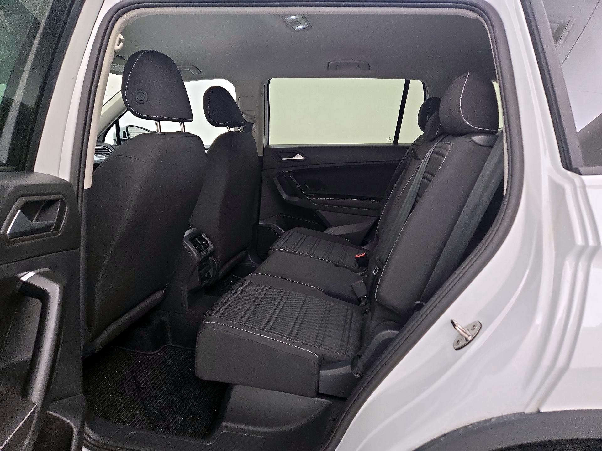 Thumbnail: 2024 Volkswagen Tiguan - 19