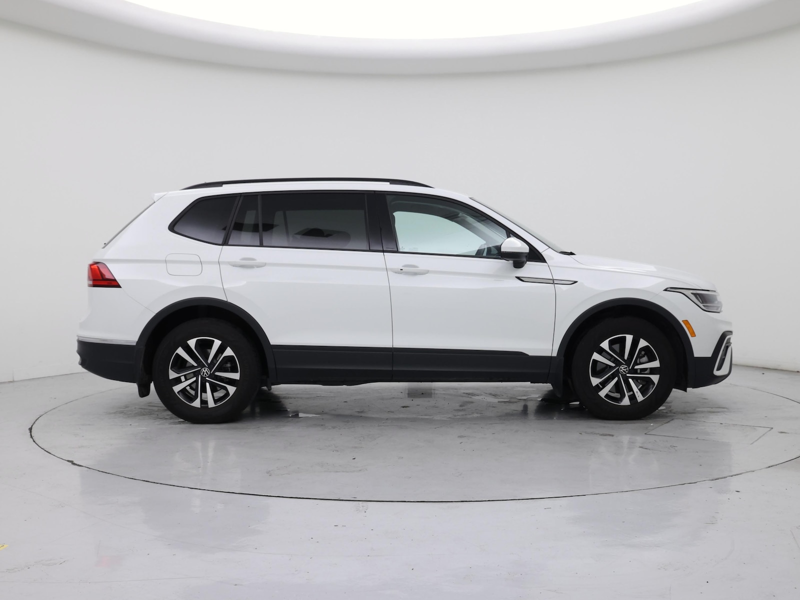 2024 Volkswagen Tiguan S - Photo 8