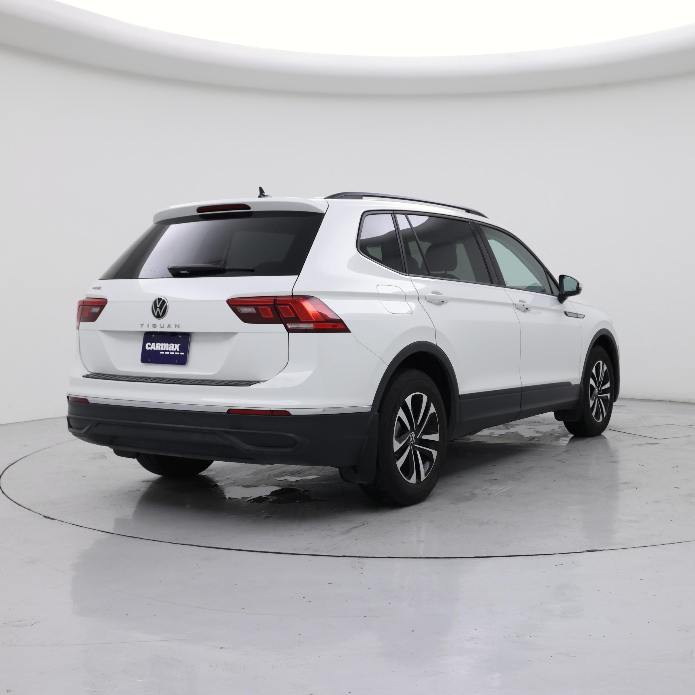 Thumbnail: 2024 Volkswagen Tiguan - 8