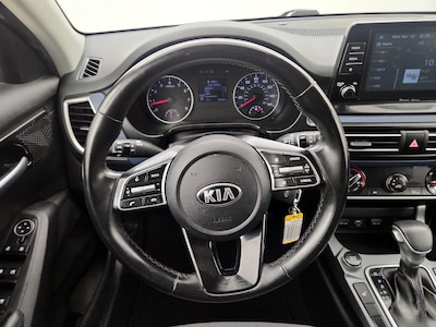 Steering Wheel & Instrument Cluster (On)