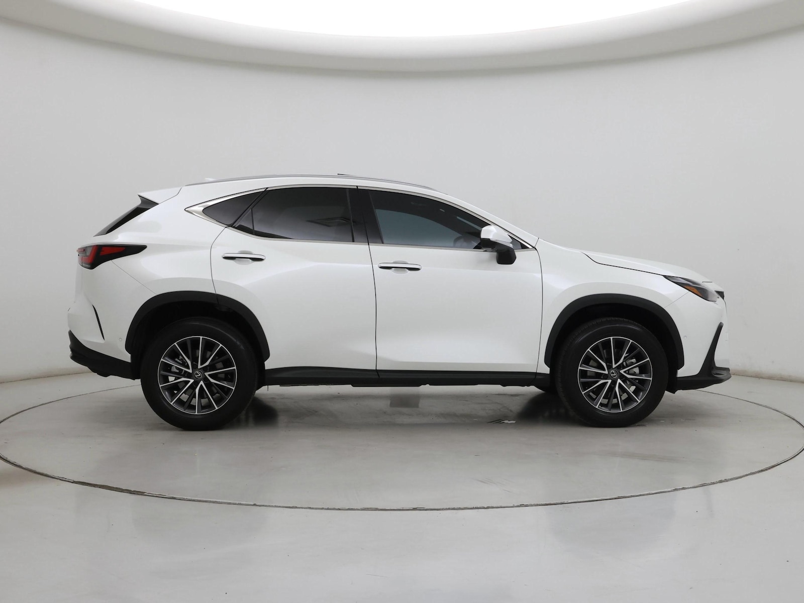 2025 Lexus NX Hybrid 350h - Photo 8