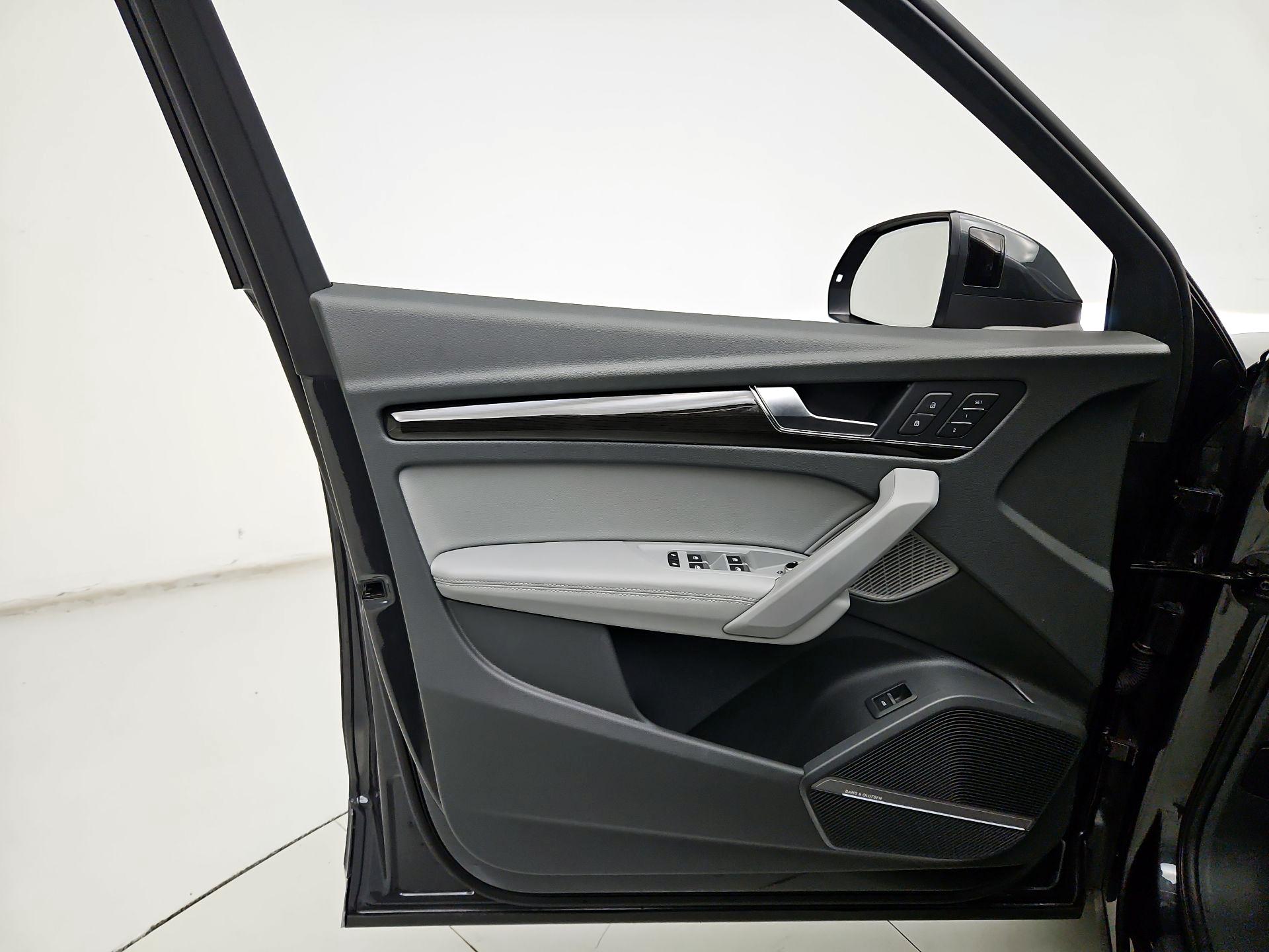 Thumbnail: 2020 Audi Q5 - 12