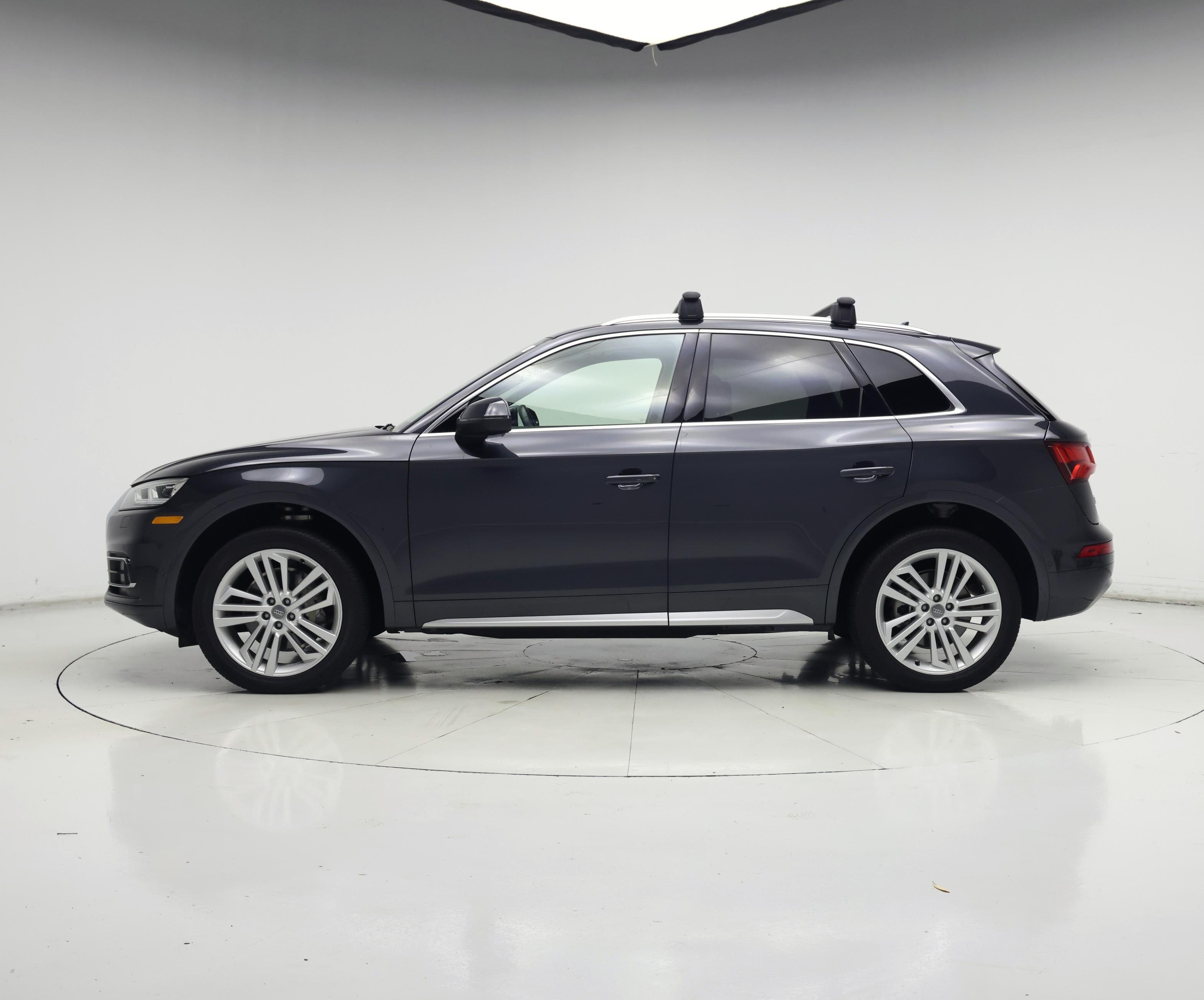 Thumbnail: 2020 Audi Q5 - 3