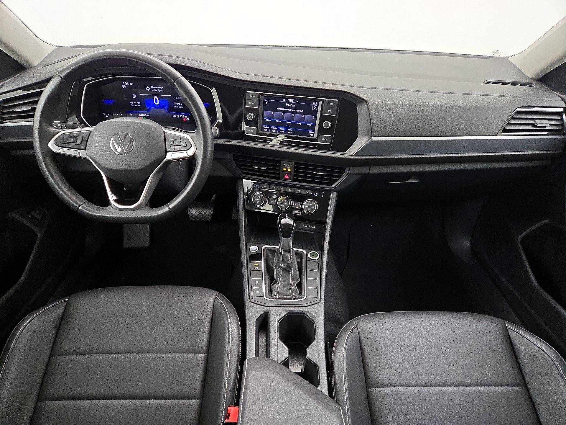 Thumbnail: 2024 Volkswagen Jetta - 9