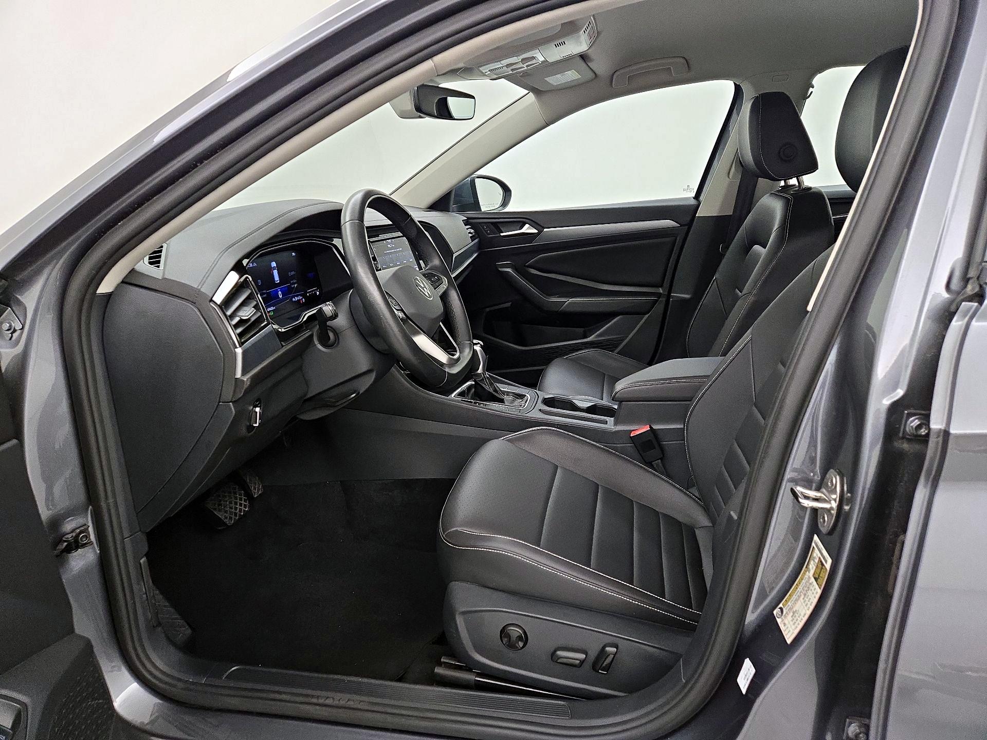 Thumbnail: 2024 Volkswagen Jetta - 11