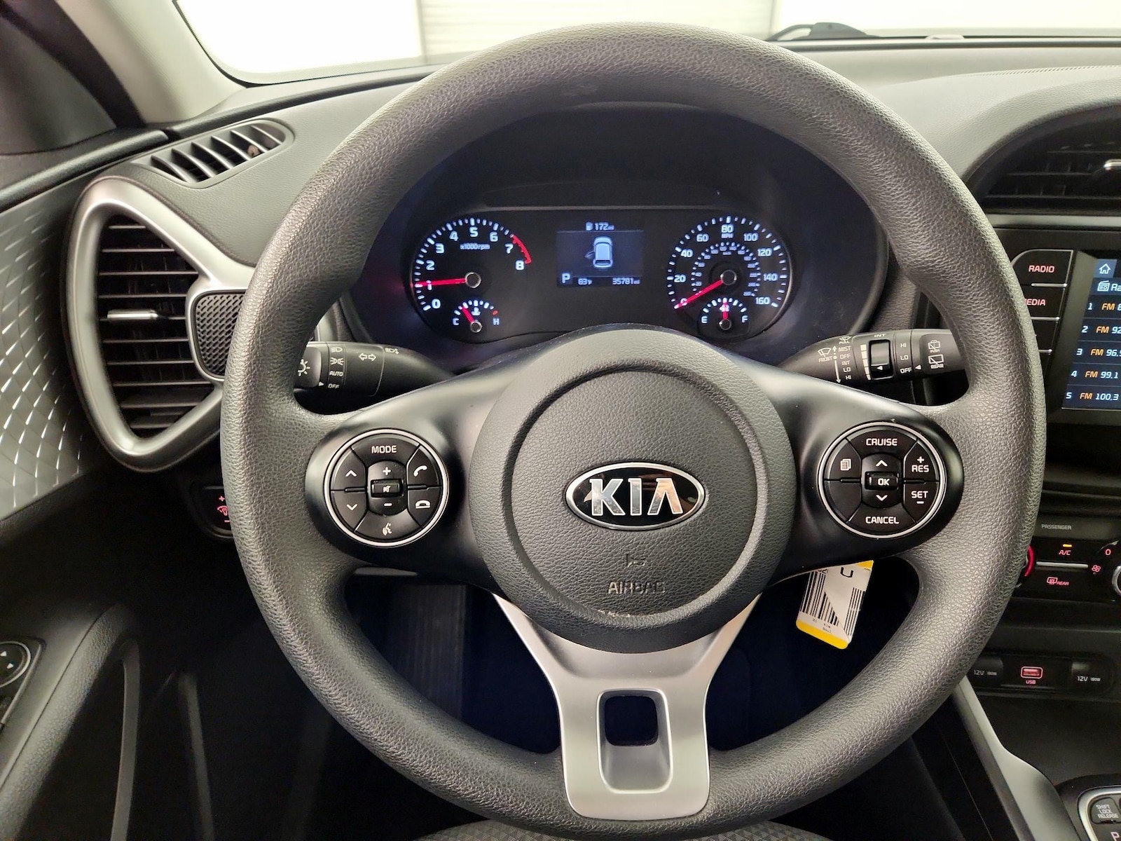 2021 Kia Soul LX - Photo 11