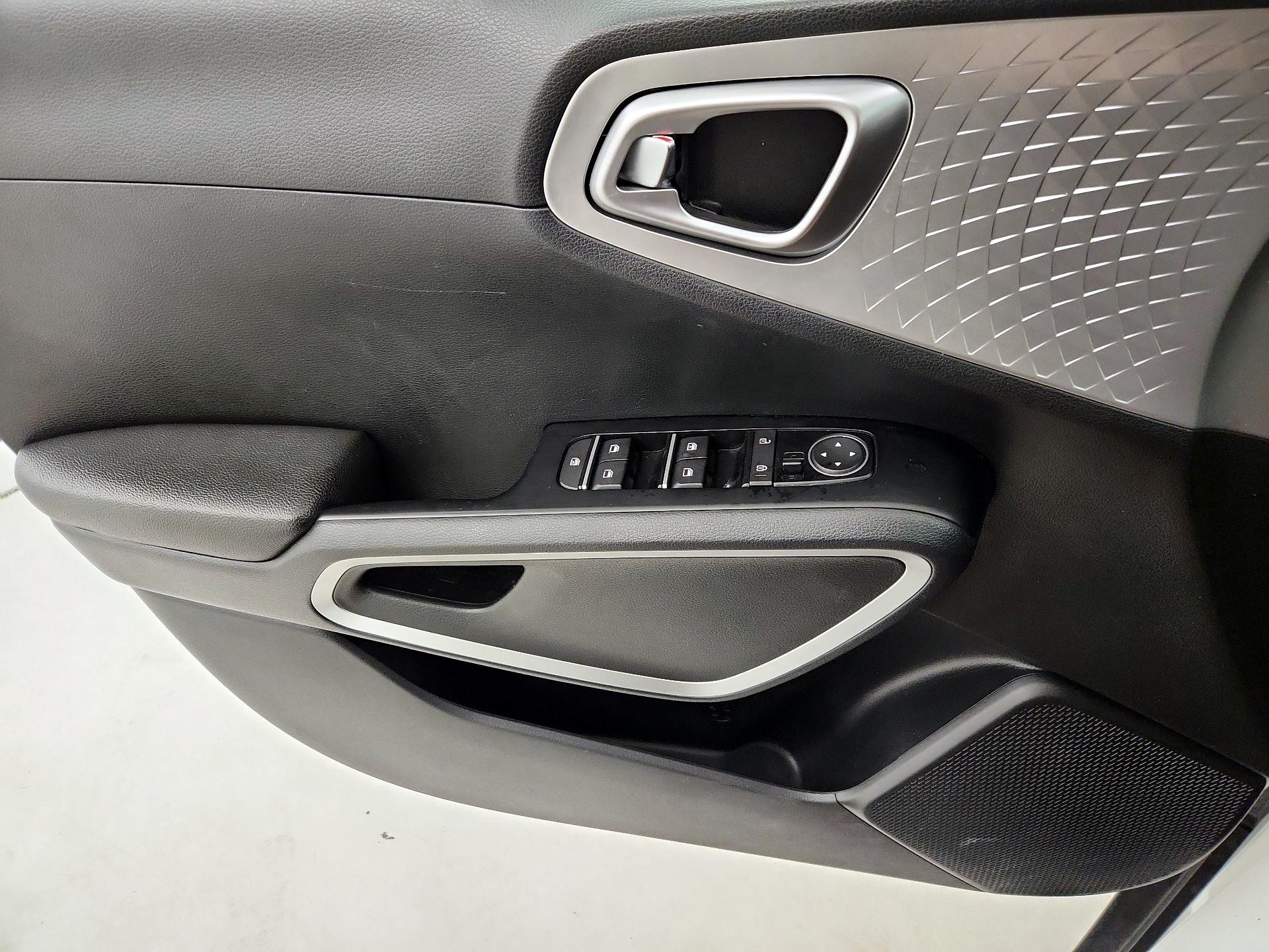 Thumbnail: 2021 Kia Soul - 12