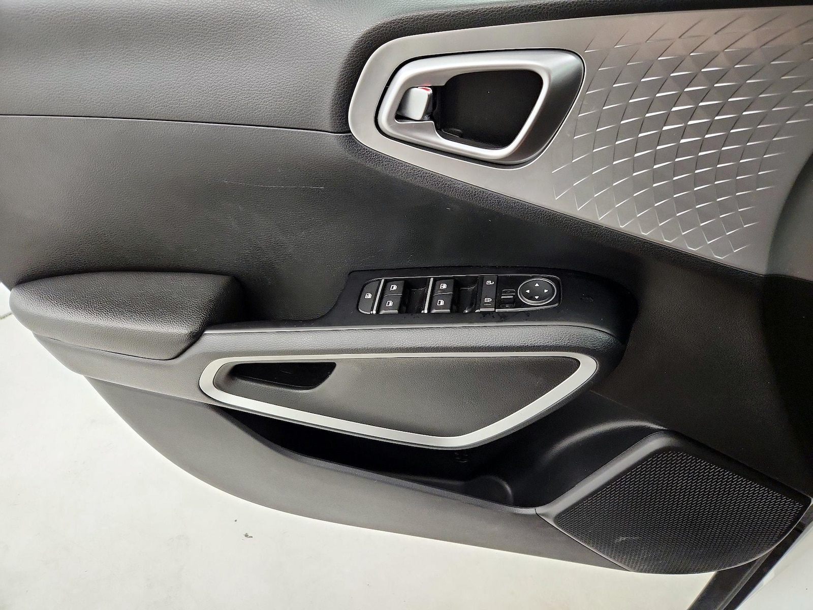 2021 Kia Soul LX - Photo 13