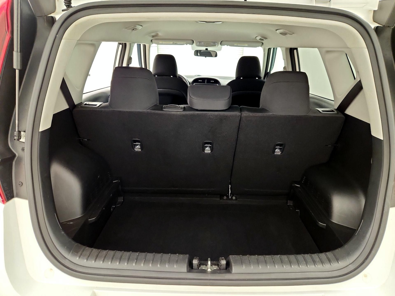 2021 Kia Soul LX - Photo 21