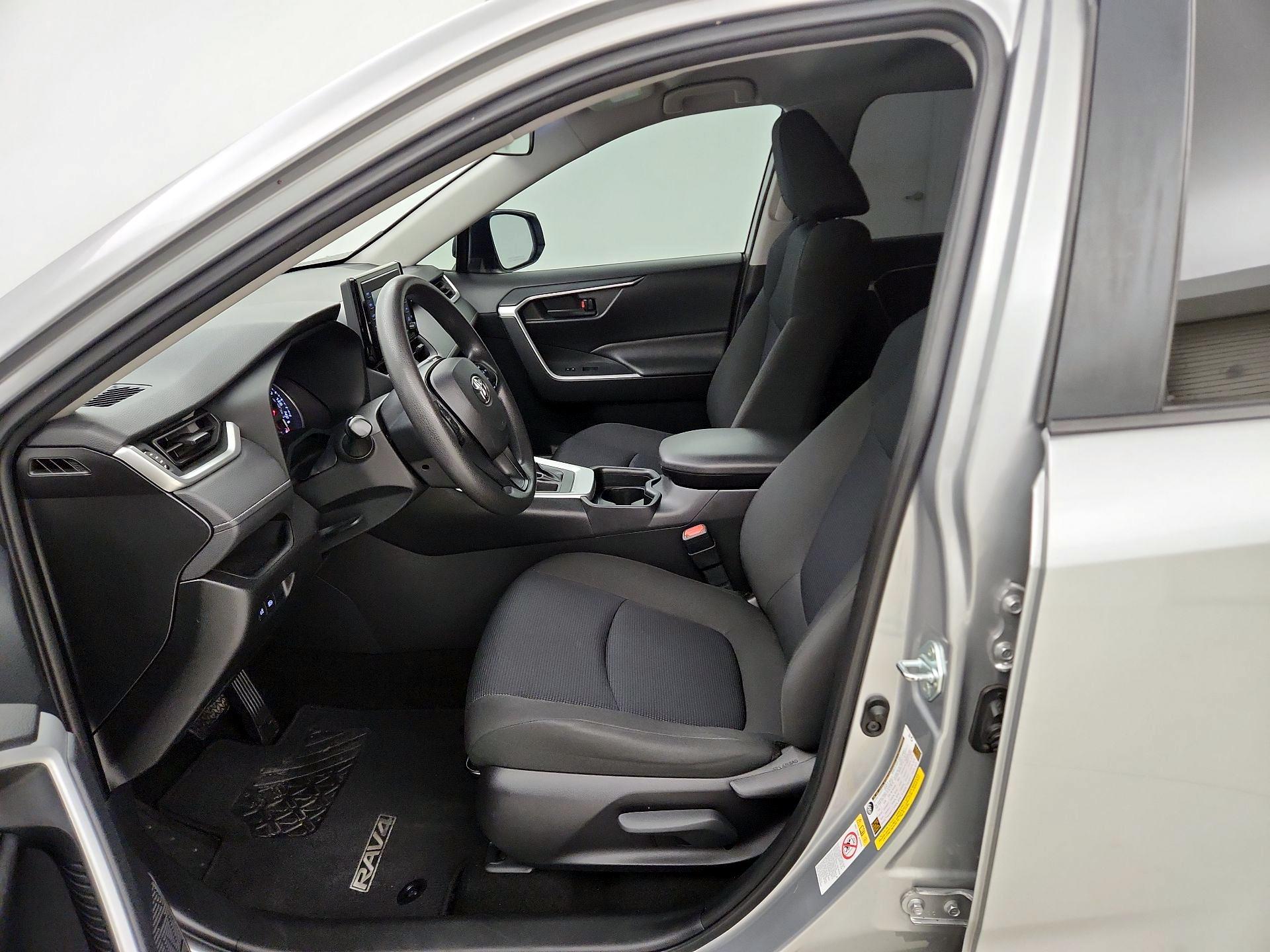 Thumbnail: 2019 Toyota RAV4 - 11