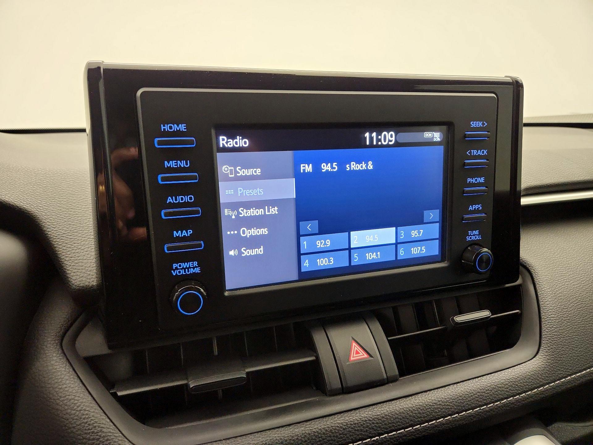 Thumbnail: 2019 Toyota RAV4 - 15