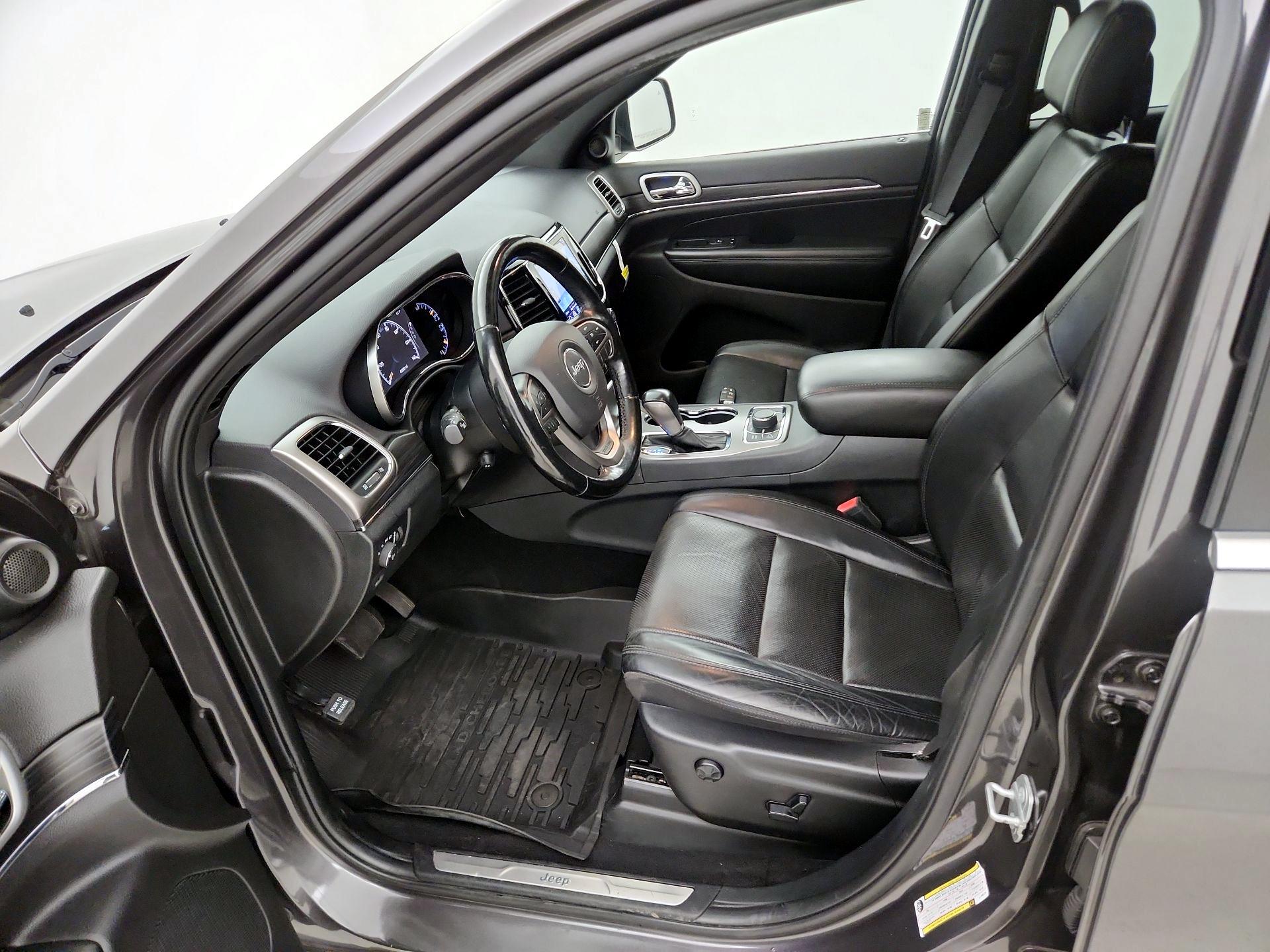 Thumbnail: 2020 Jeep Grand Cherokee - 11