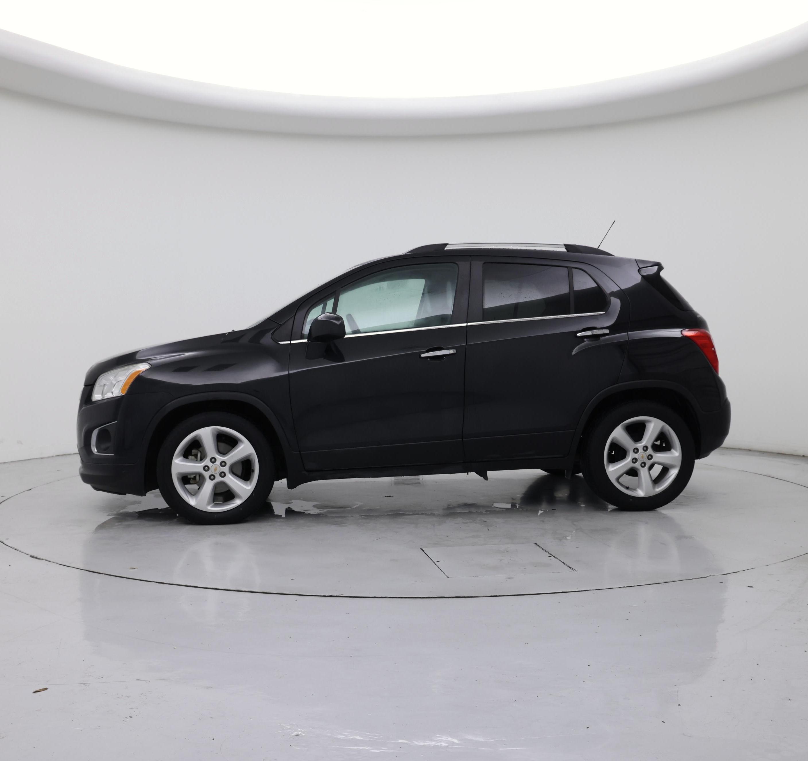 Thumbnail: 2015 Chevrolet Trax - 3