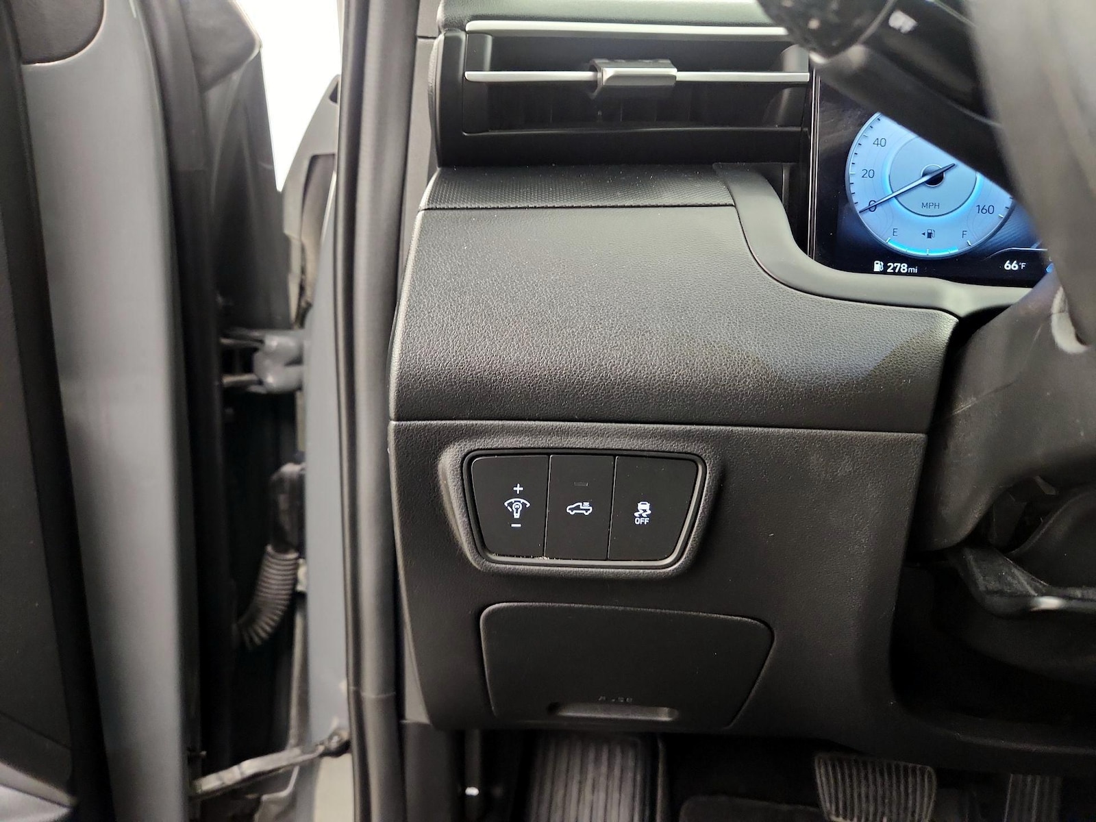 2023 Hyundai Santa Cruz SEL - Photo 14