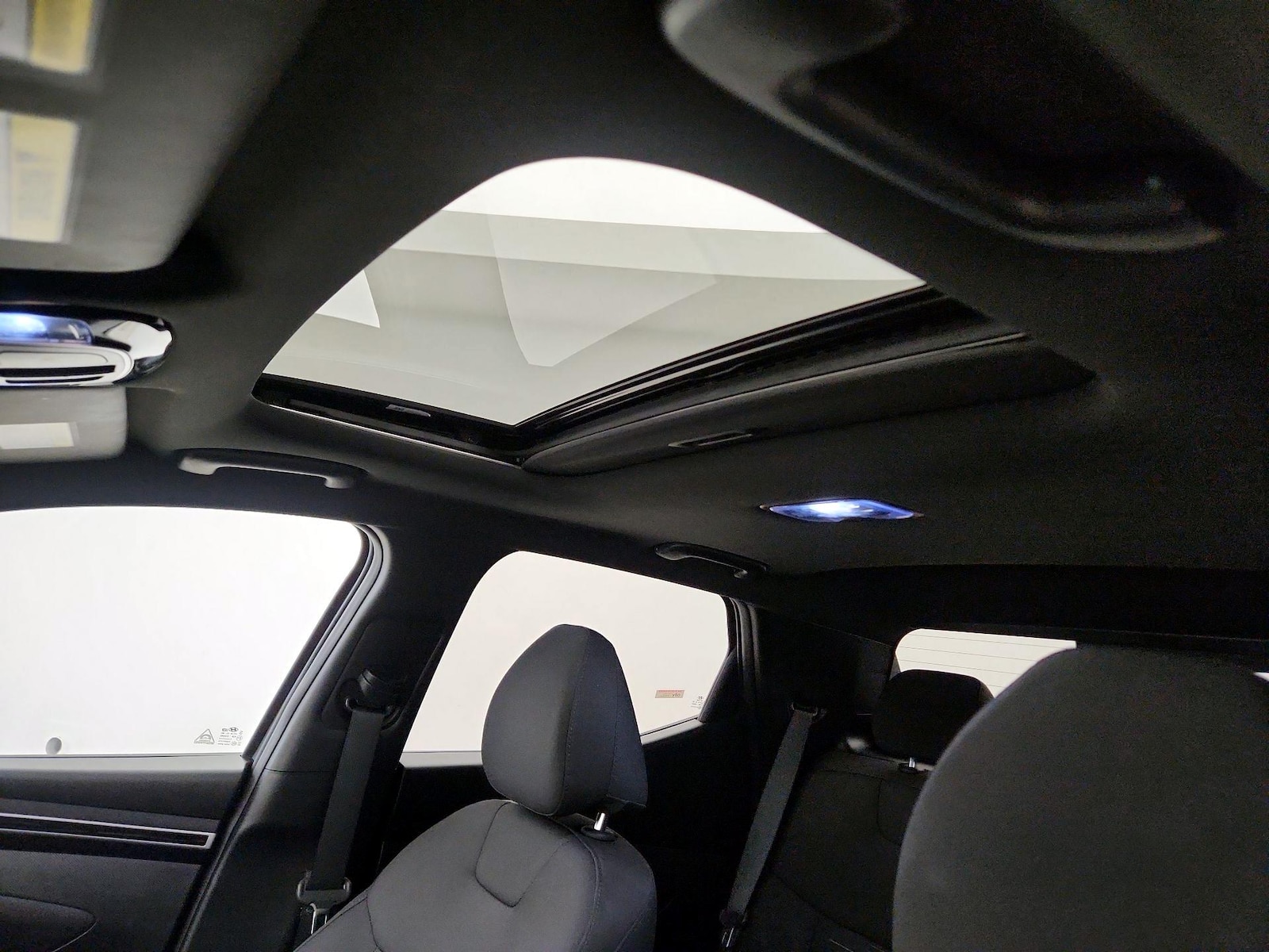 2023 Hyundai Santa Cruz SEL - Photo 20