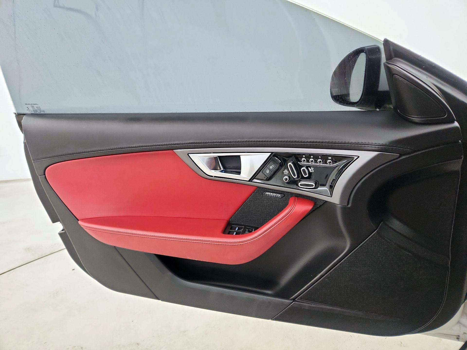 Thumbnail: 2017 Jaguar F-Type - 12