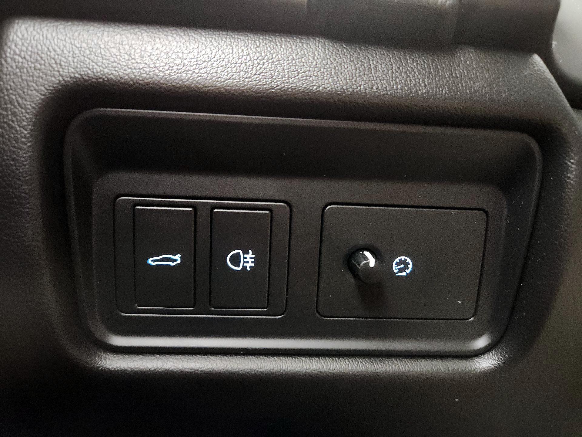 Thumbnail: 2017 Jaguar F-Type - 13