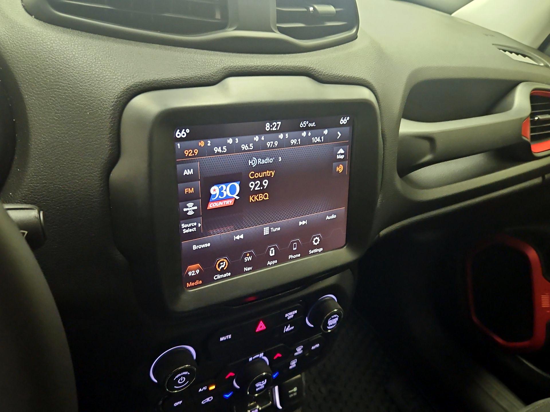 Thumbnail: 2023 Jeep Renegade - 16