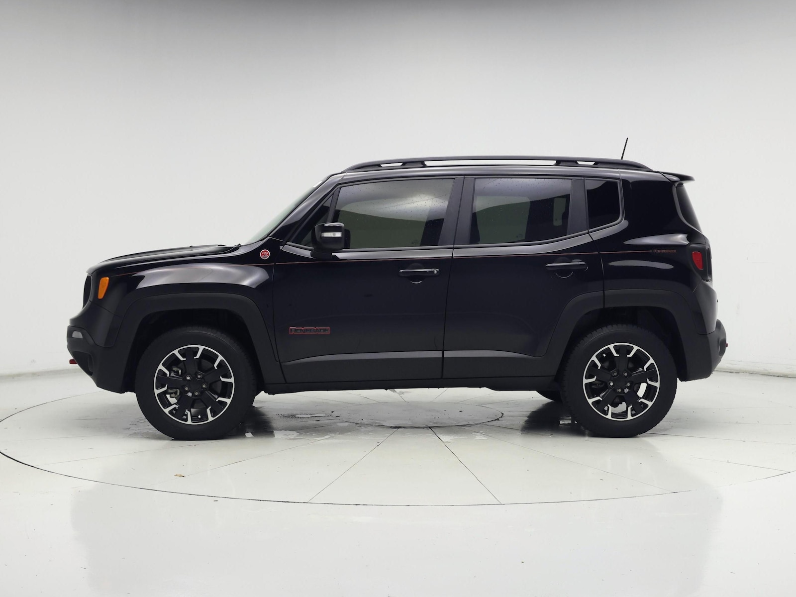 2023 Jeep Renegade Trailhawk - Photo 4