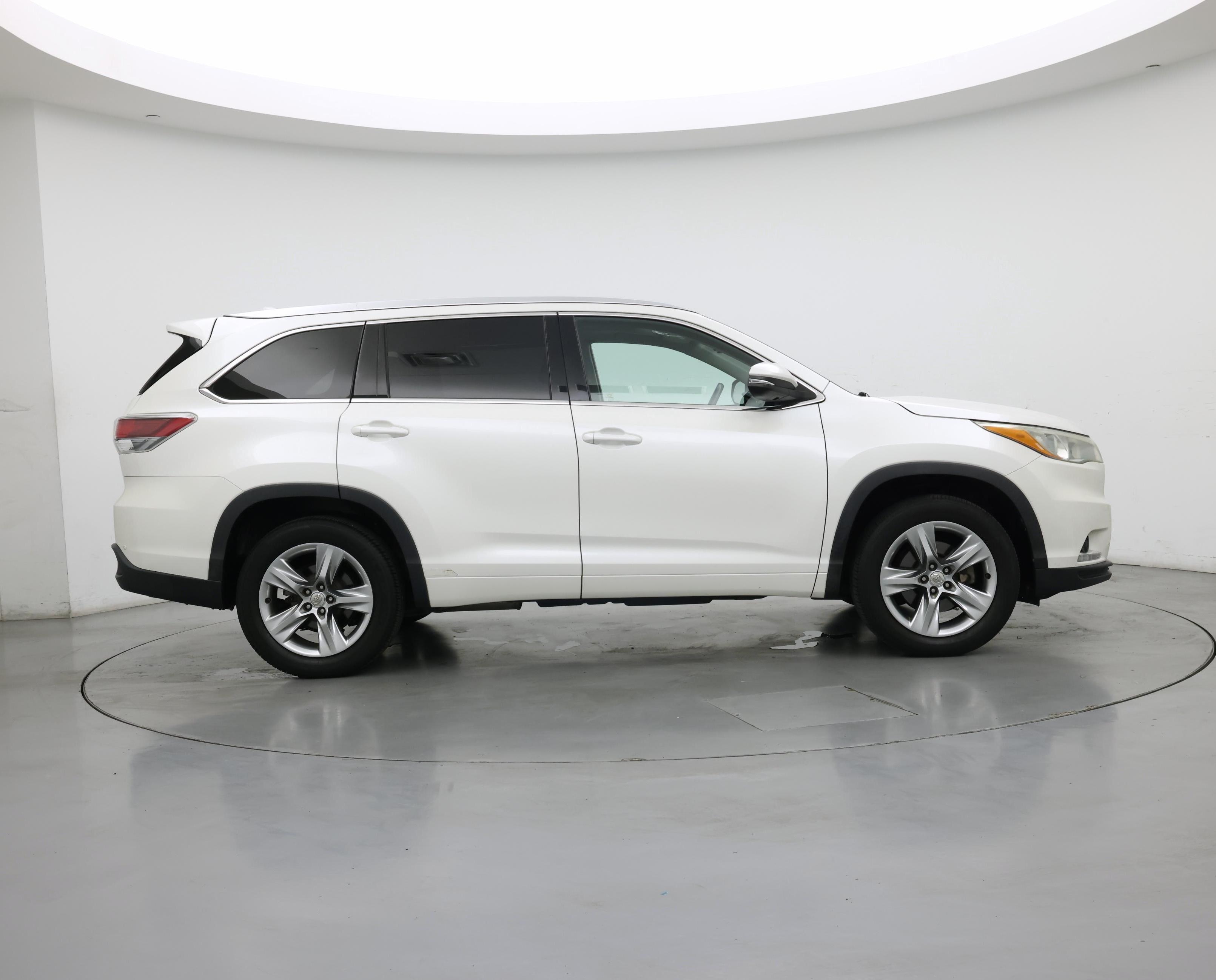 Thumbnail: 2015 Toyota Highlander - 7
