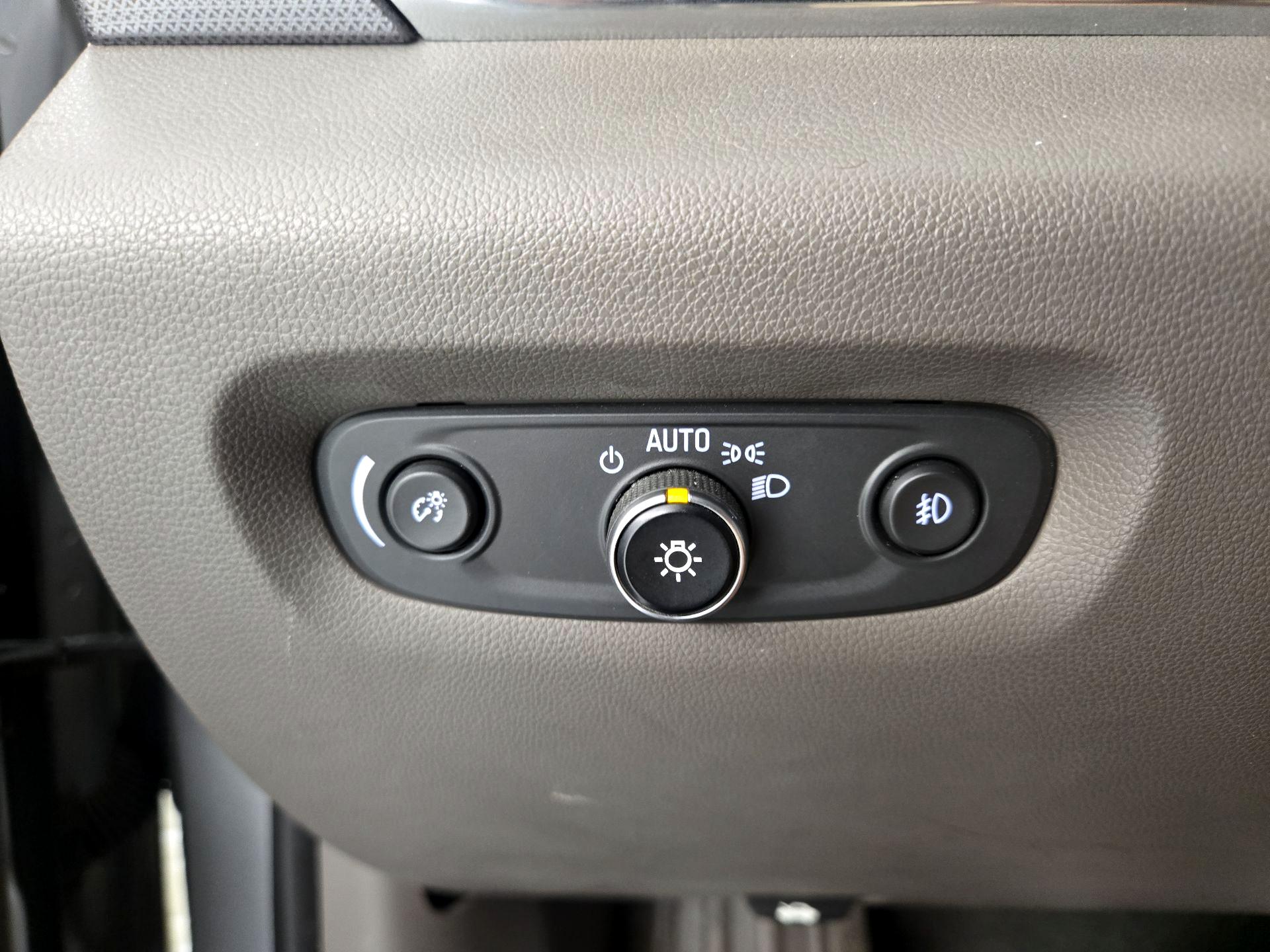 Thumbnail: 2019 Chevrolet Traverse - 13