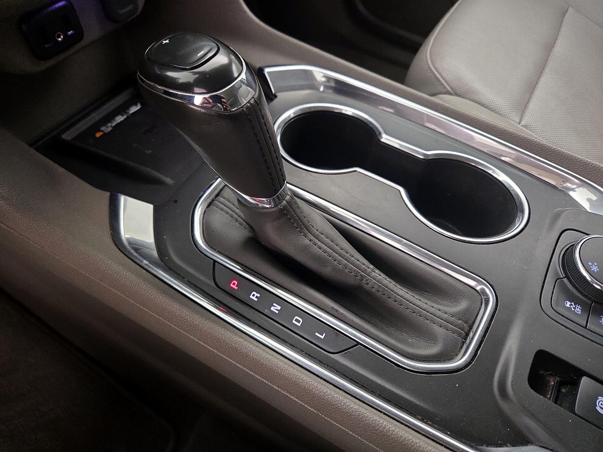 Thumbnail: 2019 Chevrolet Traverse - 18
