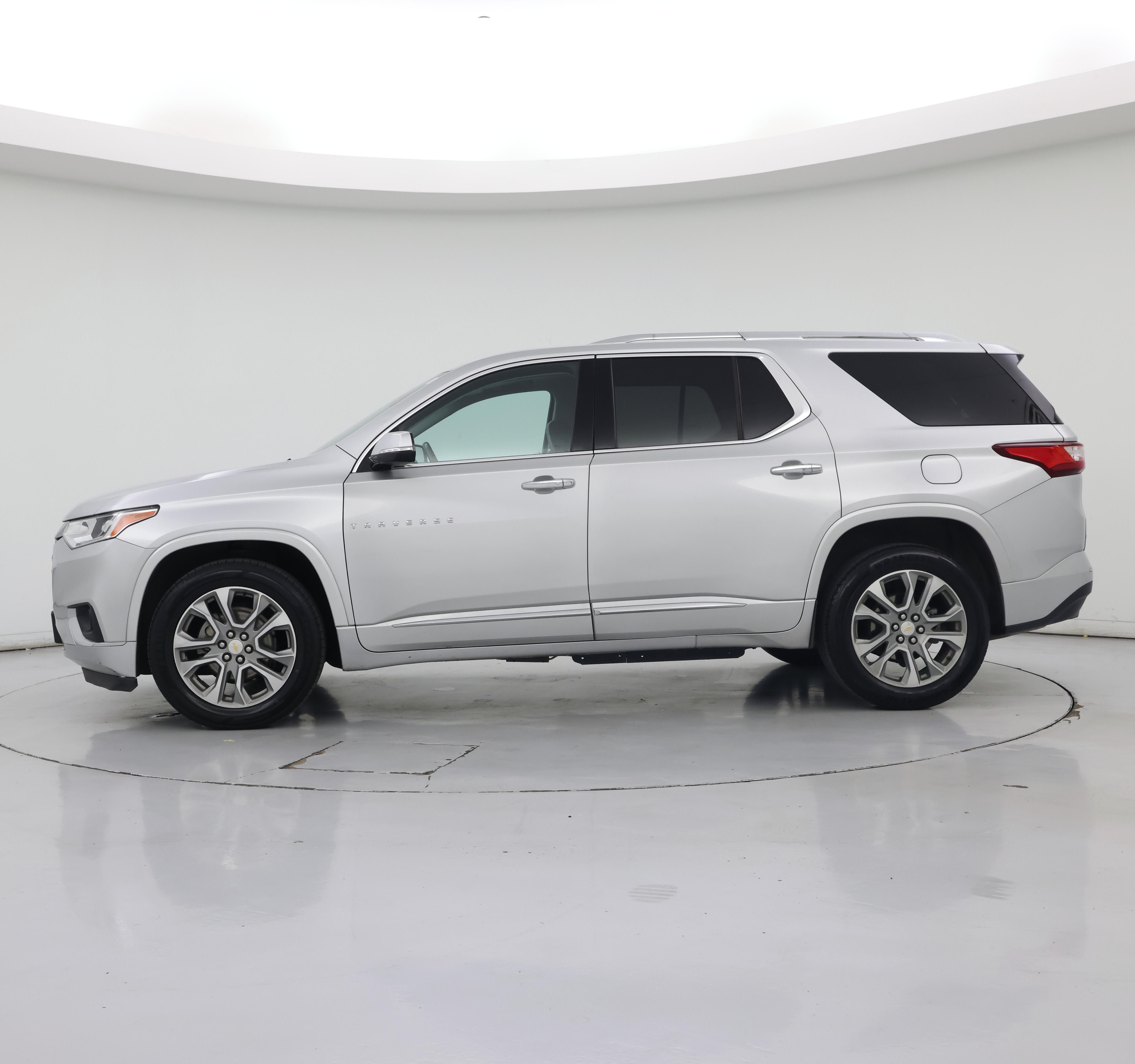 Thumbnail: 2019 Chevrolet Traverse - 3