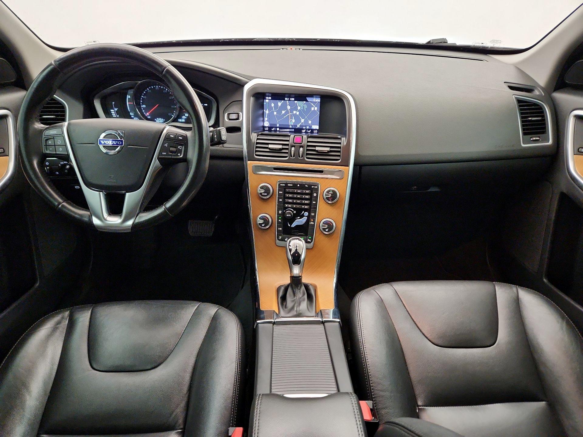 Thumbnail: 2017 Volvo XC60 - 9