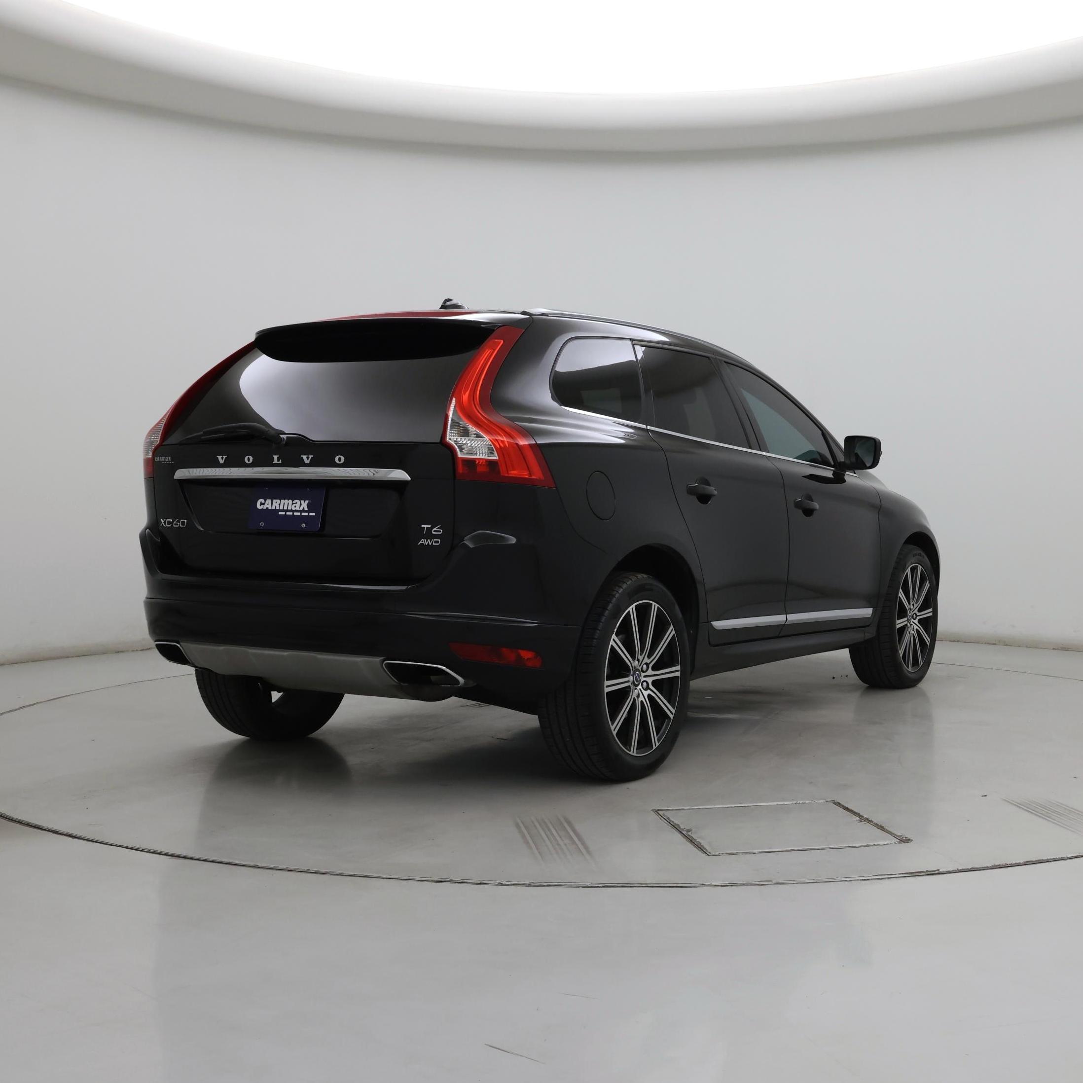 Thumbnail: 2017 Volvo XC60 - 8