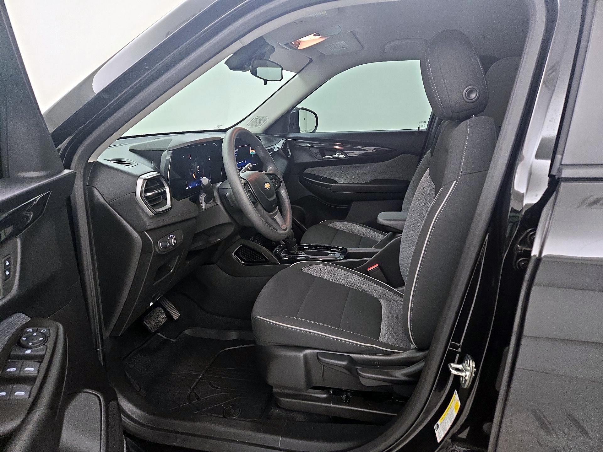 Thumbnail: 2026 Chevrolet TrailBlazer - 11