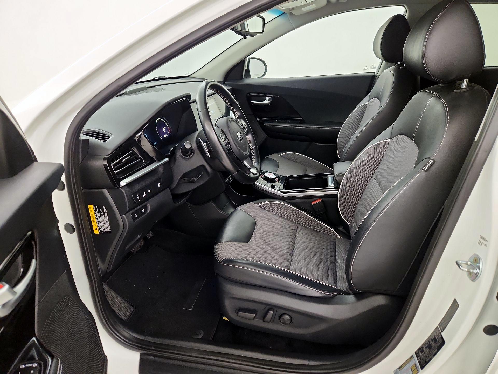 Thumbnail: 2020 Kia Niro - 11