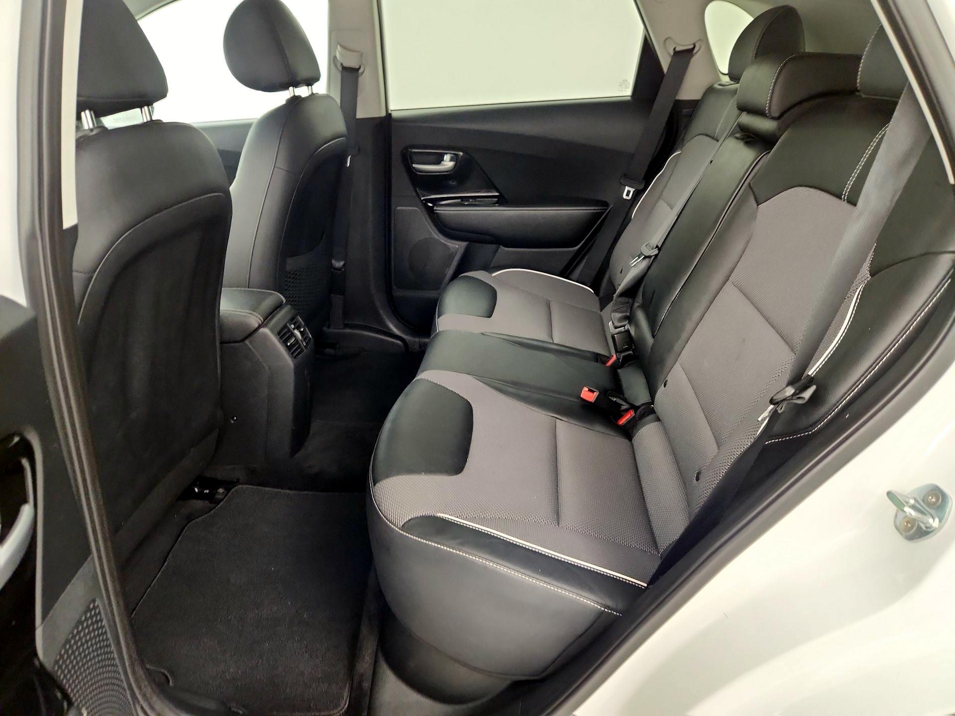 Thumbnail: 2020 Kia Niro - 19