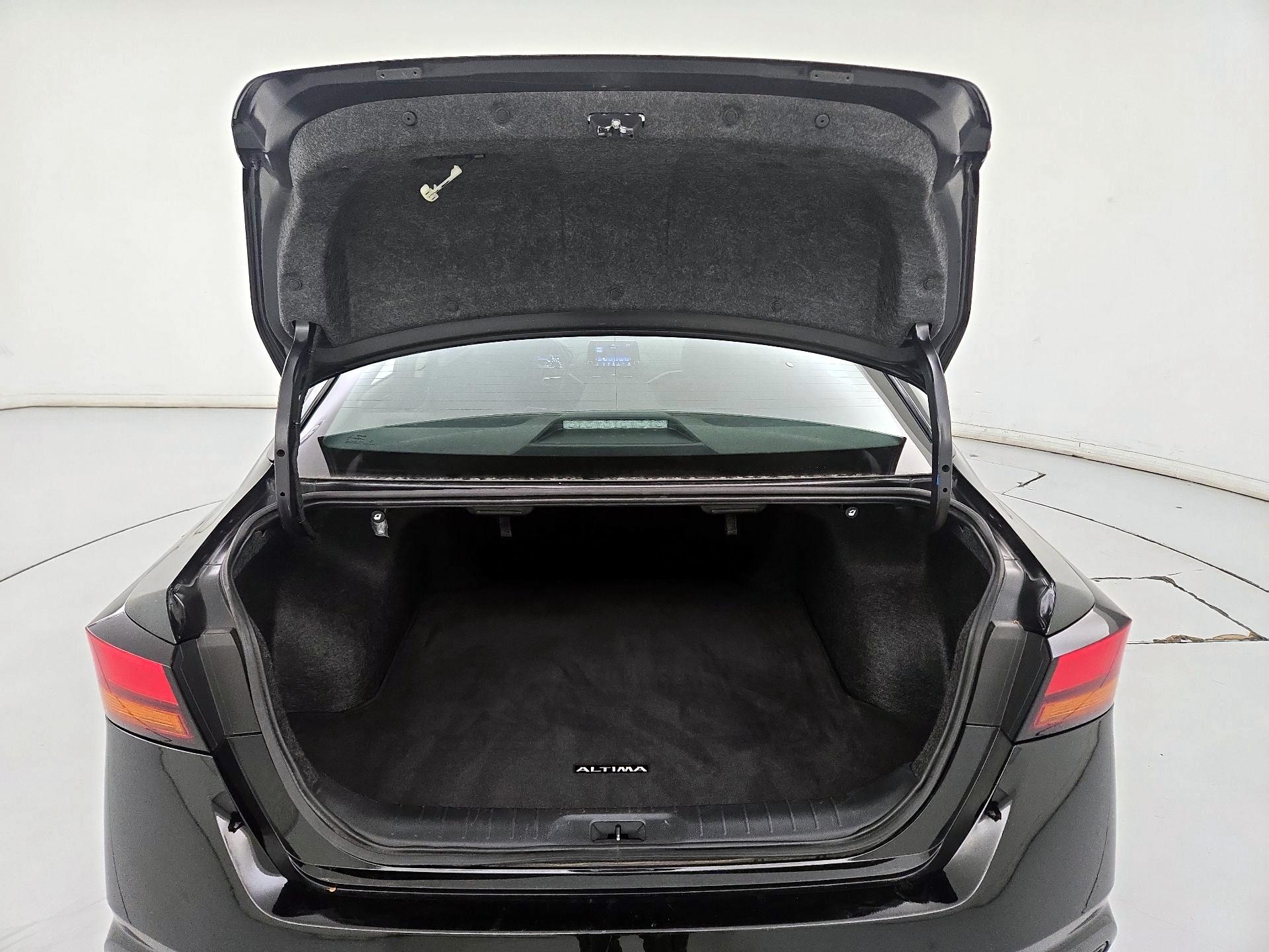 Thumbnail: 2025 Nissan Altima - 20