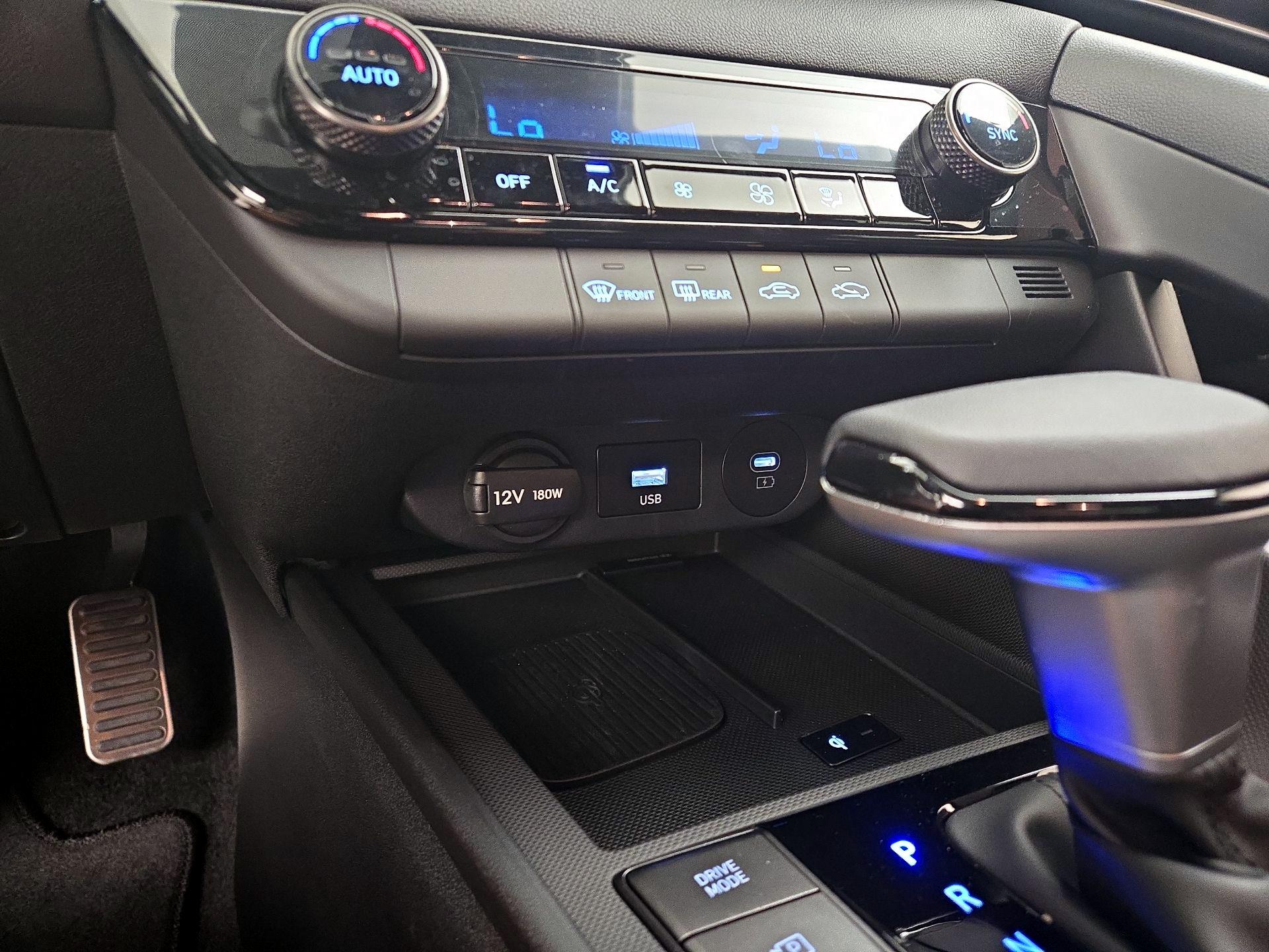 Thumbnail: 2025 Hyundai Elantra - 18