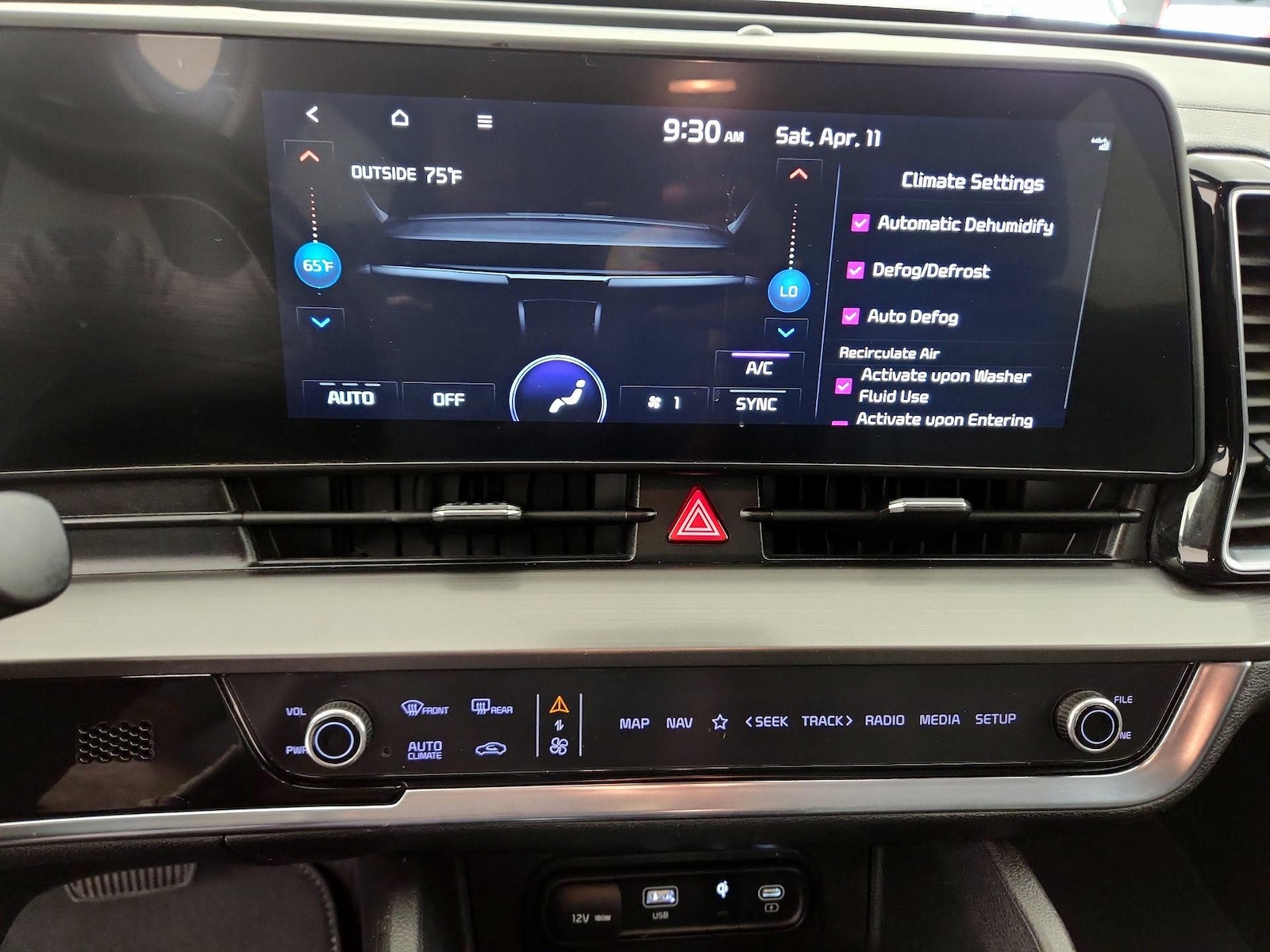 2023 Kia Sportage EX - Photo 18