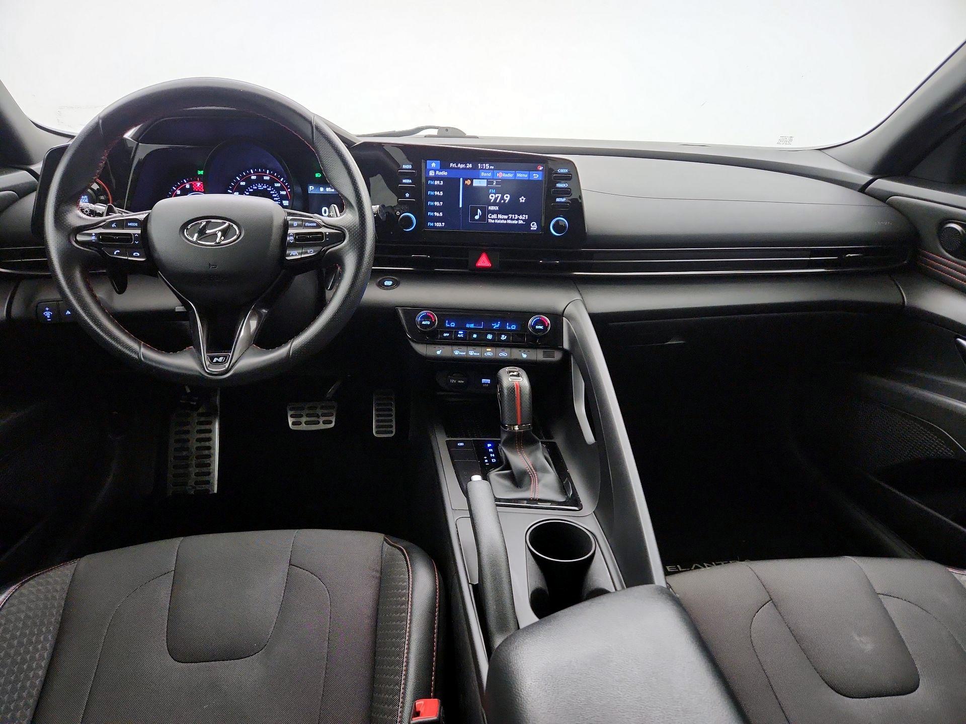 Thumbnail: 2022 Hyundai Elantra - 9