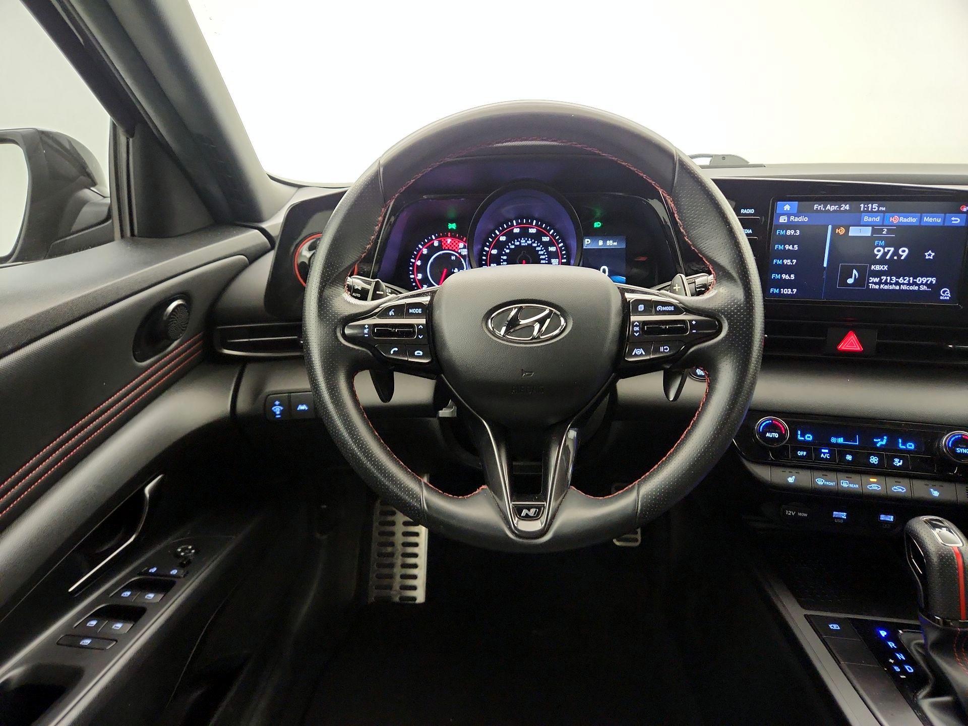 Thumbnail: 2022 Hyundai Elantra - 10