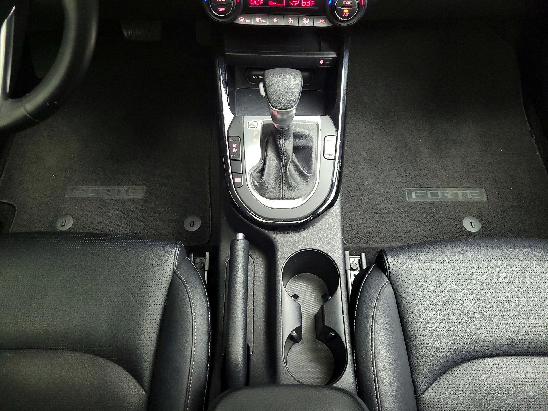 Thumbnail: 2021 Kia Forte - 18