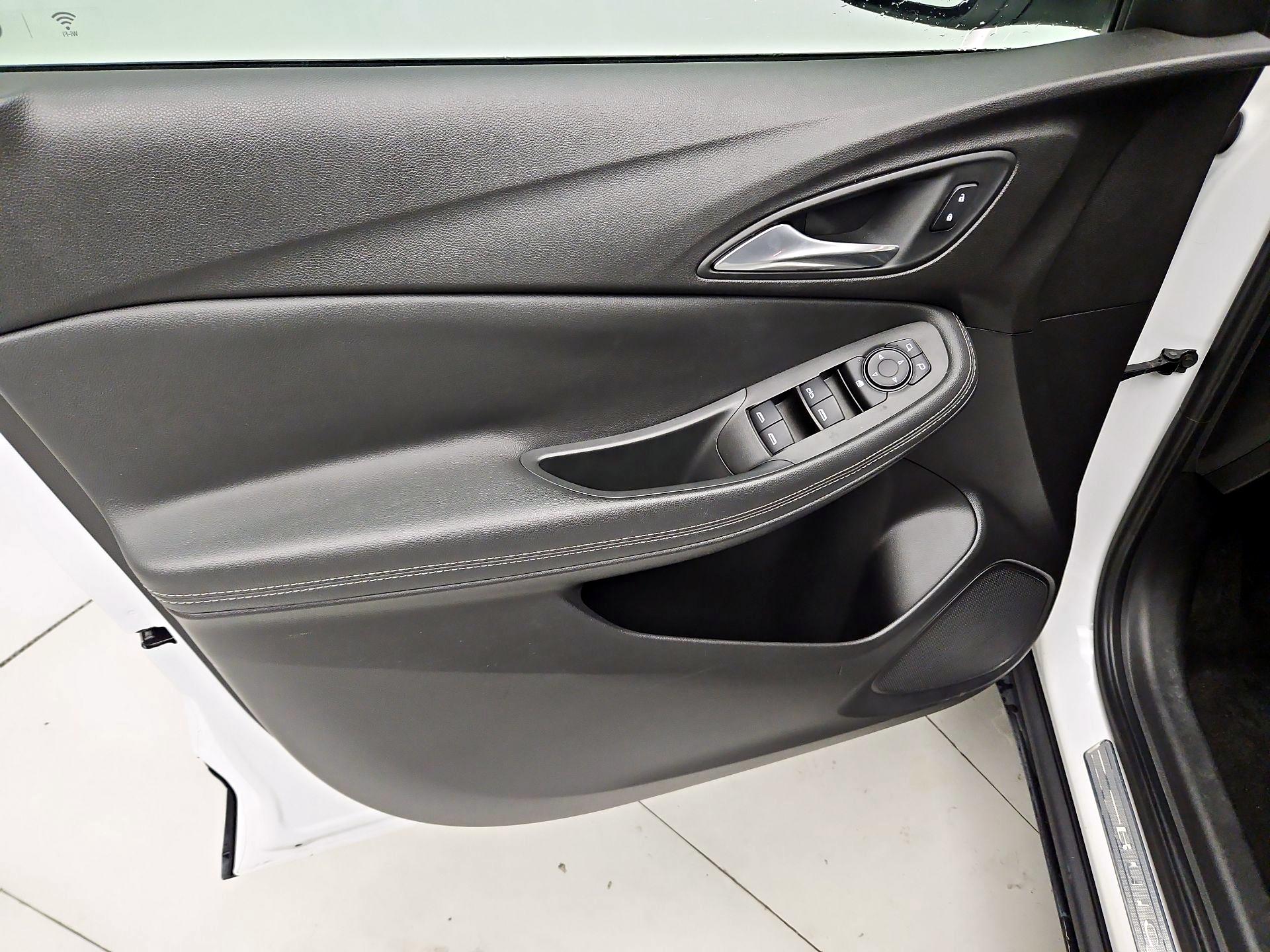 Thumbnail: 2020 Buick Encore GX - 12