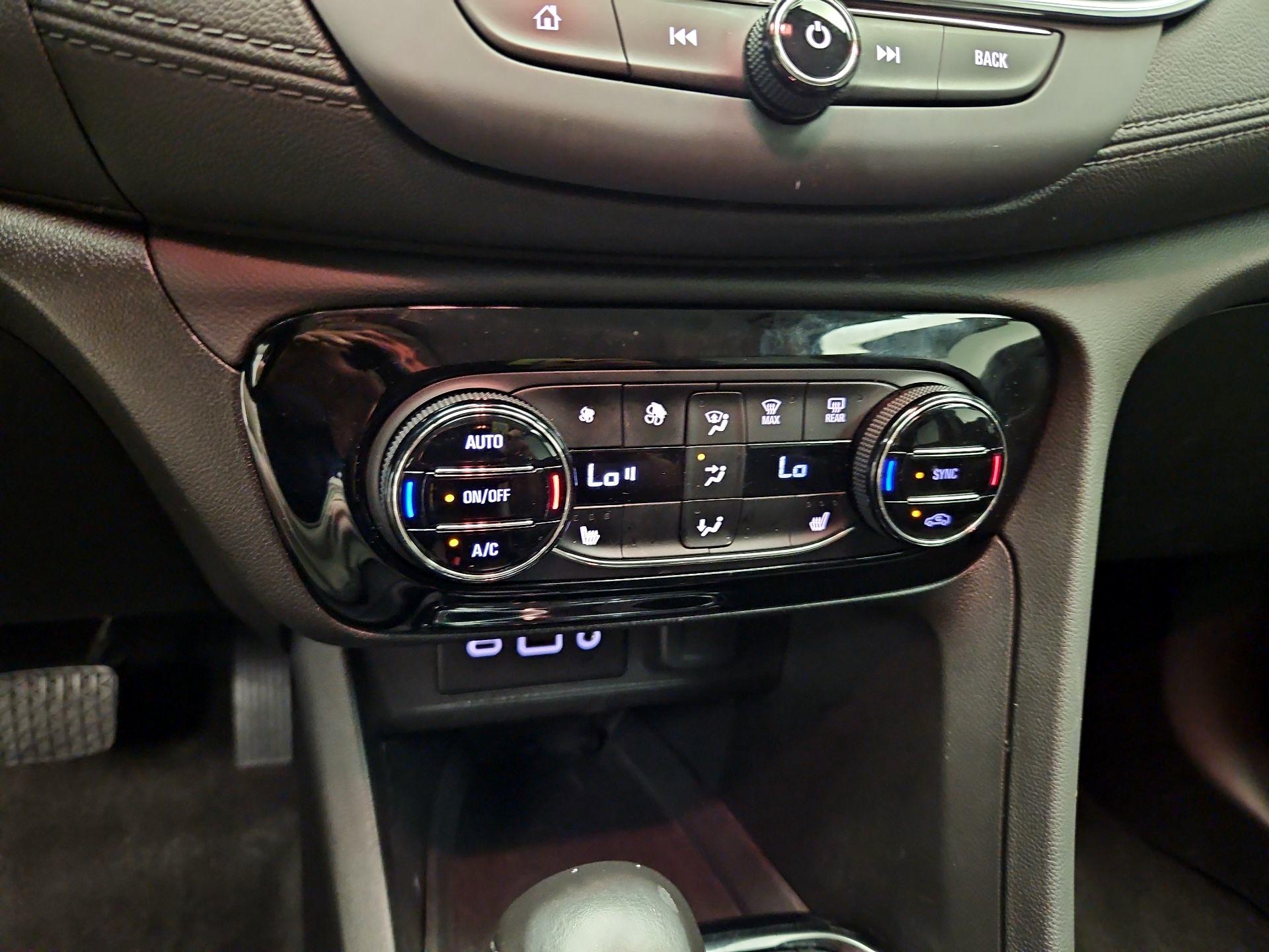 Thumbnail: 2020 Buick Encore GX - 16