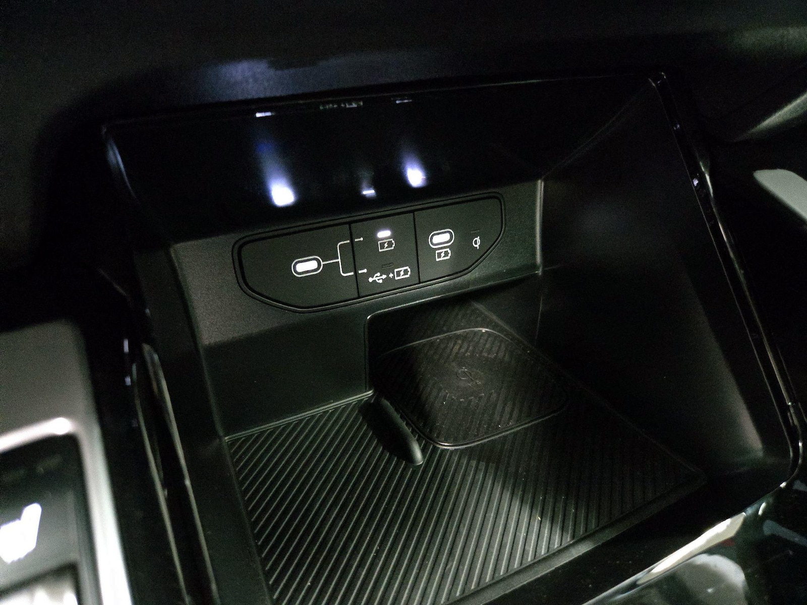2025 Kia Sorento X-Line SX - Photo 20
