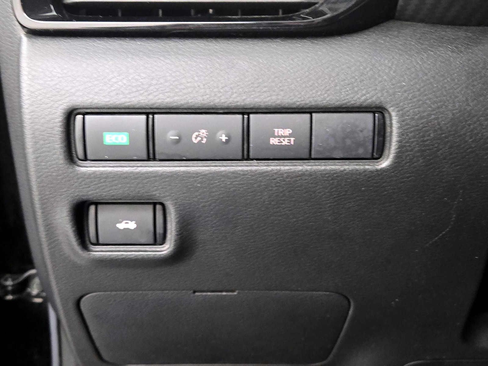2022 Nissan Sentra SR - Photo 14