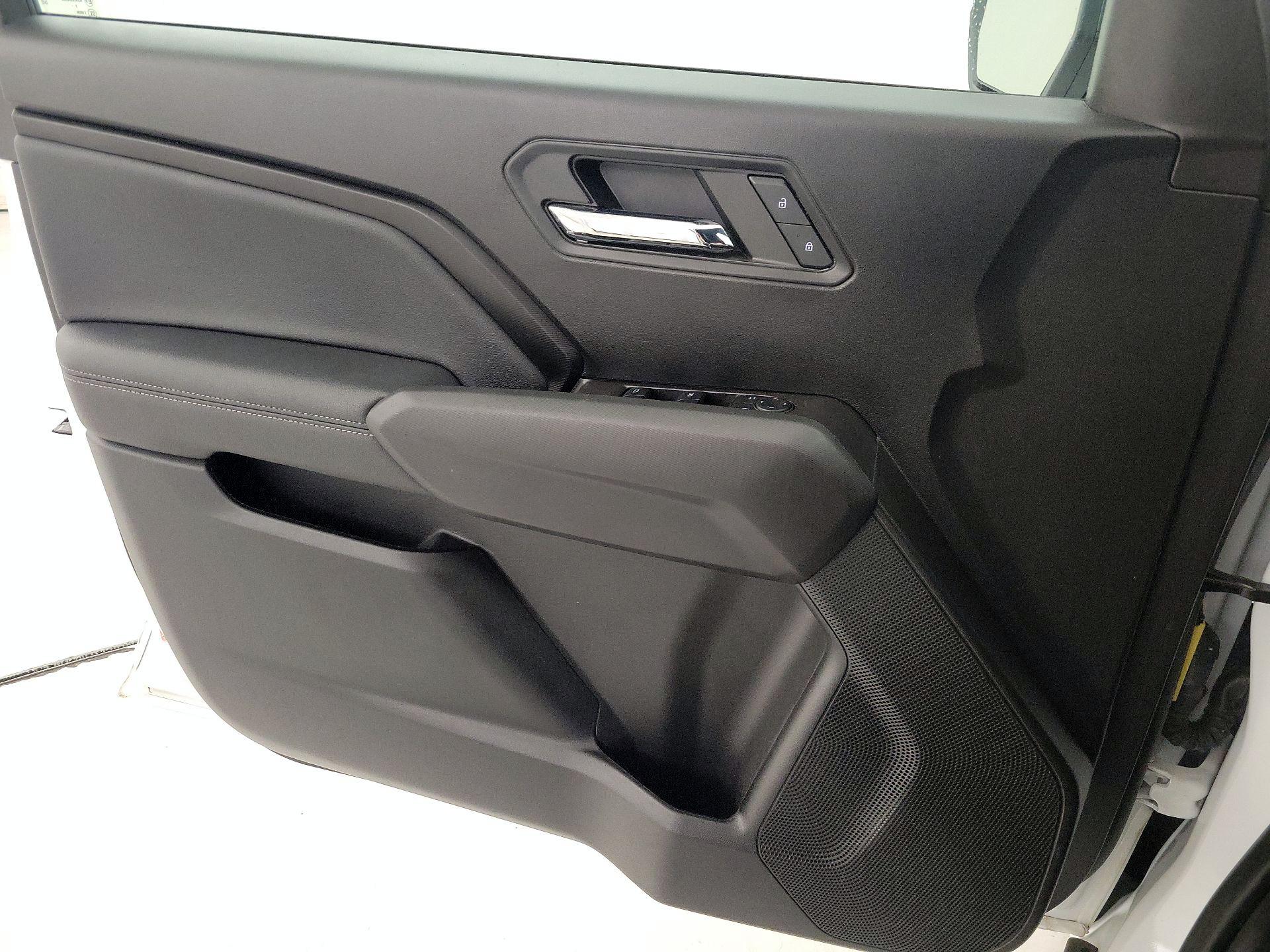 Thumbnail: 2024 Chevrolet Colorado - 12