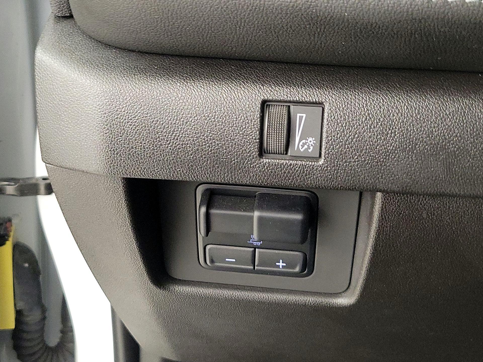 Thumbnail: 2024 Chevrolet Colorado - 13