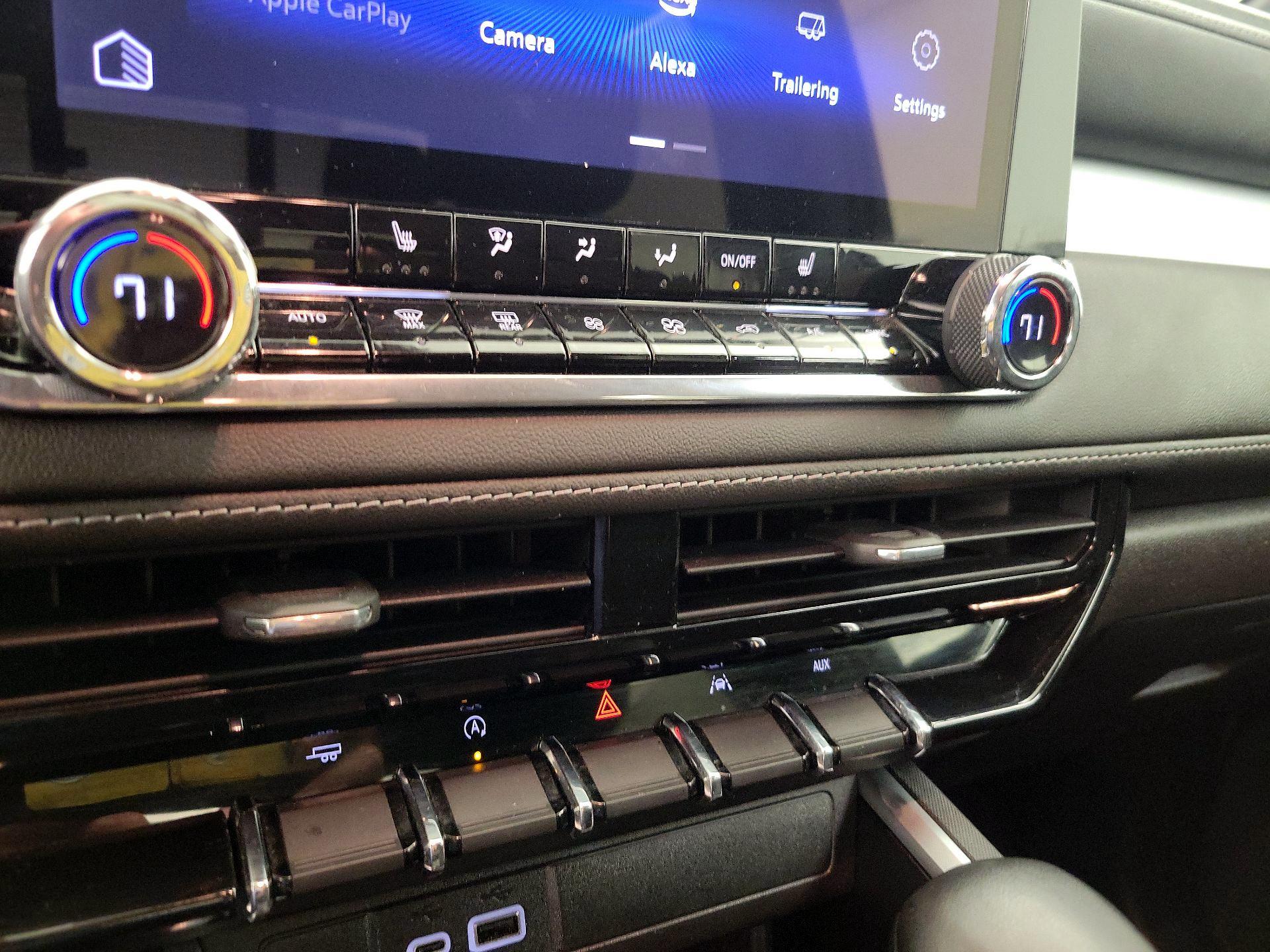 Thumbnail: 2024 Chevrolet Colorado - 16